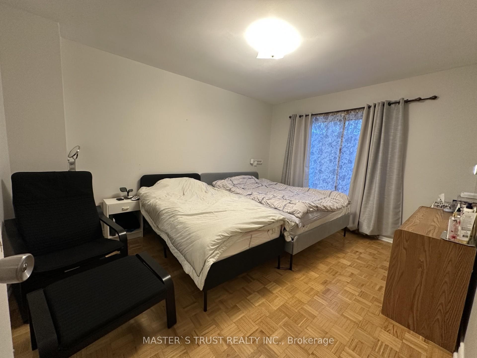 78 Castlebury Crescent Unit 8 photo 5