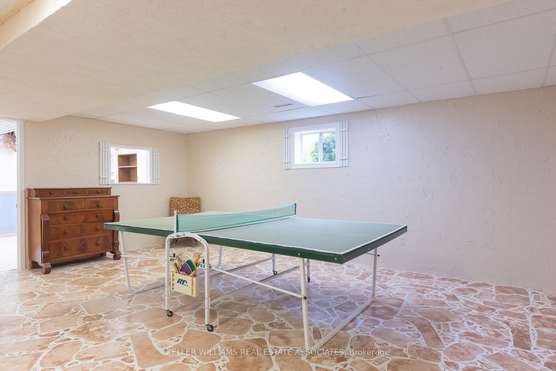 205 Peterwood Court photo 18