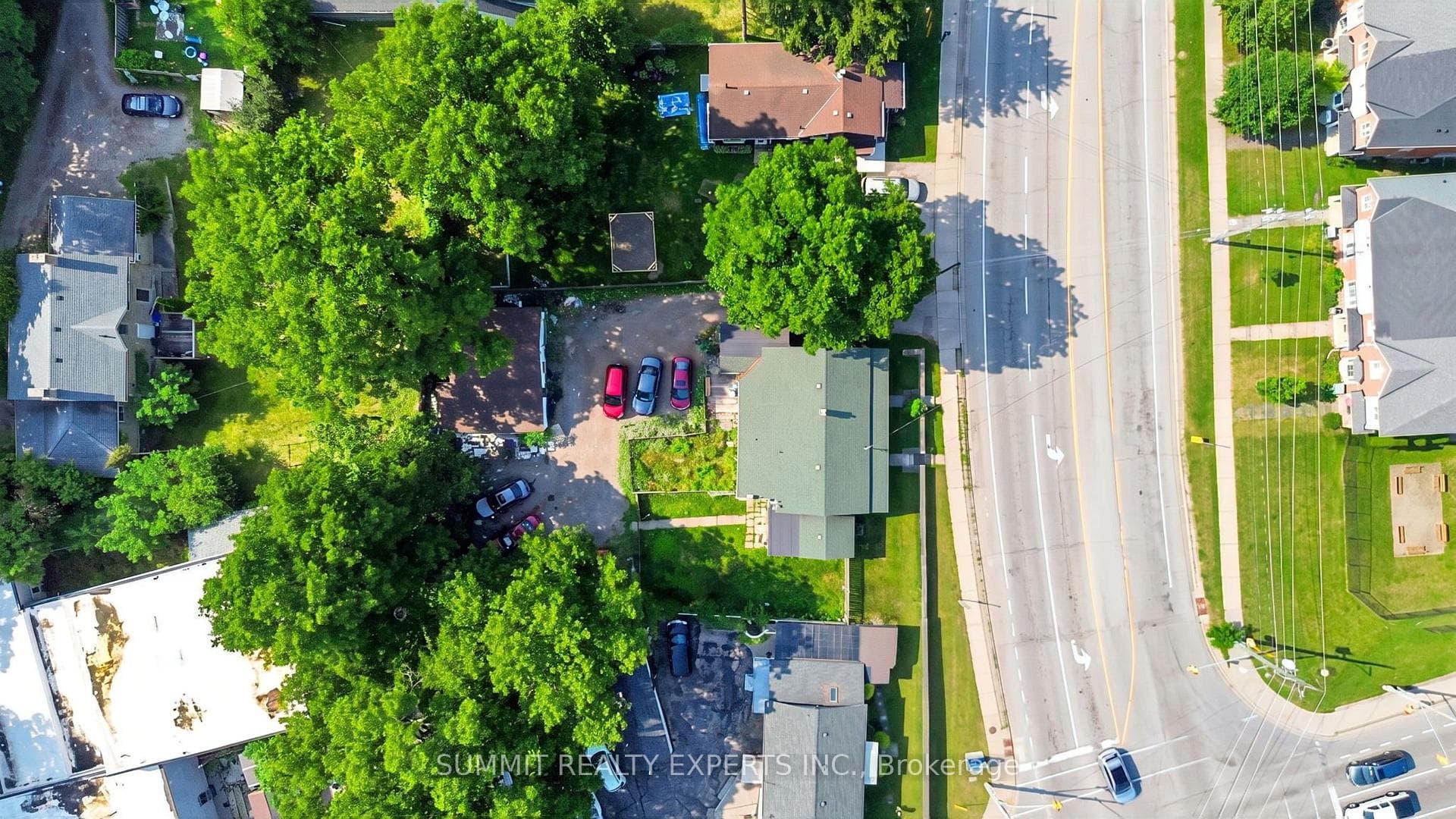 225 Ainsile Street photo 46