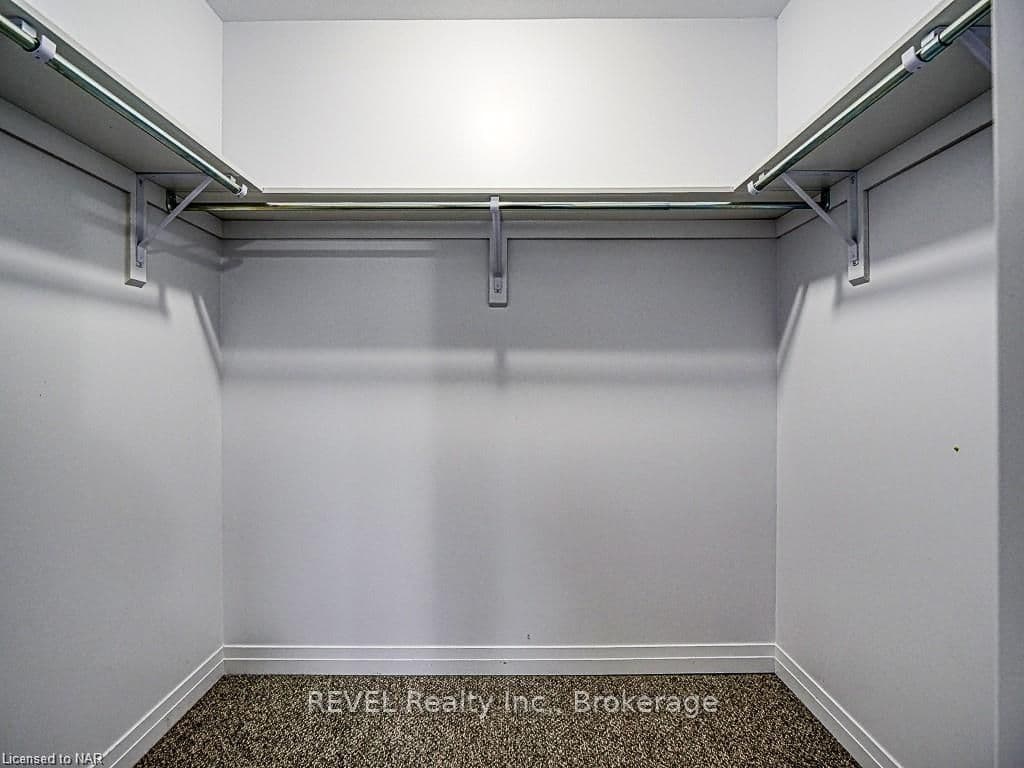 520 GREY Street Unit 11 photo 22