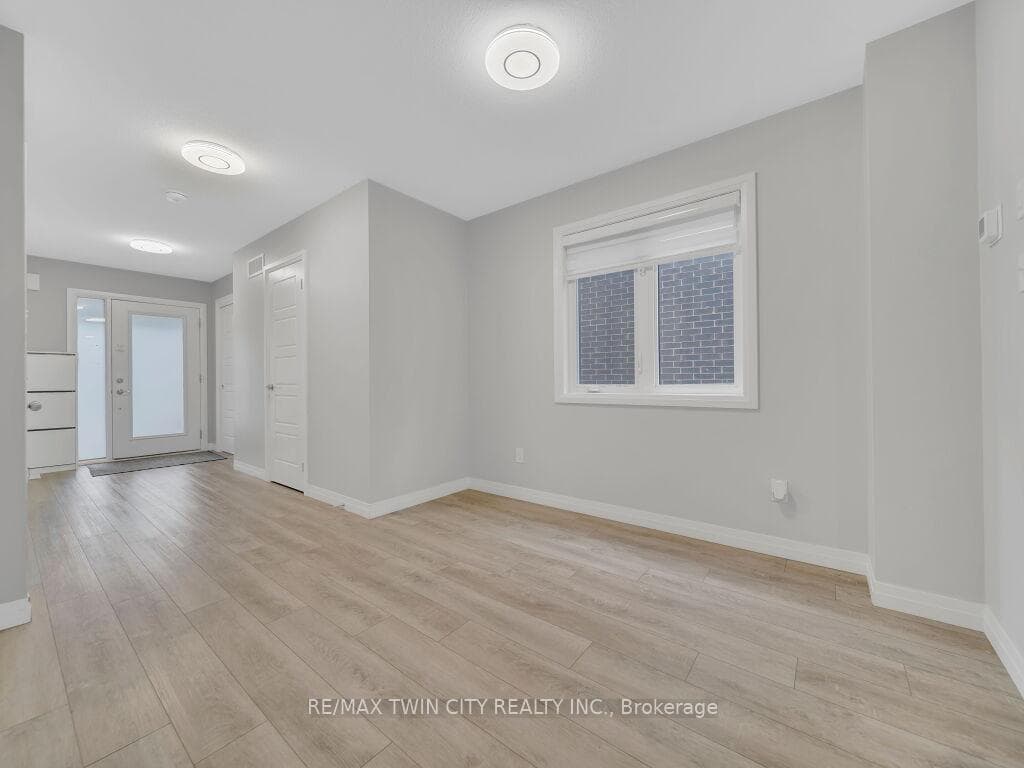 8 Pony Way photo 6