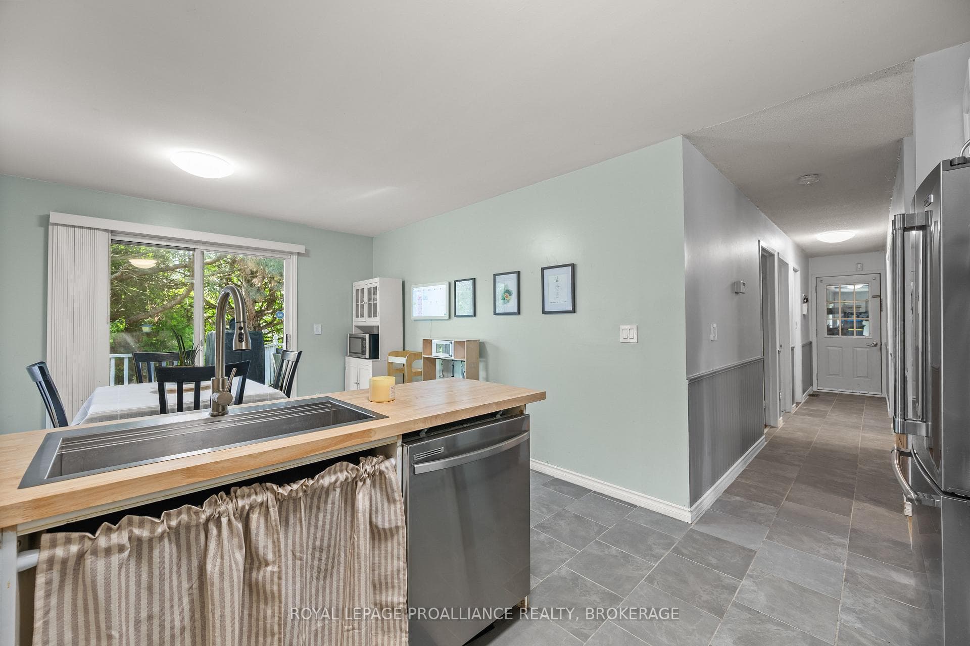 151 Greenlees Drive photo 10