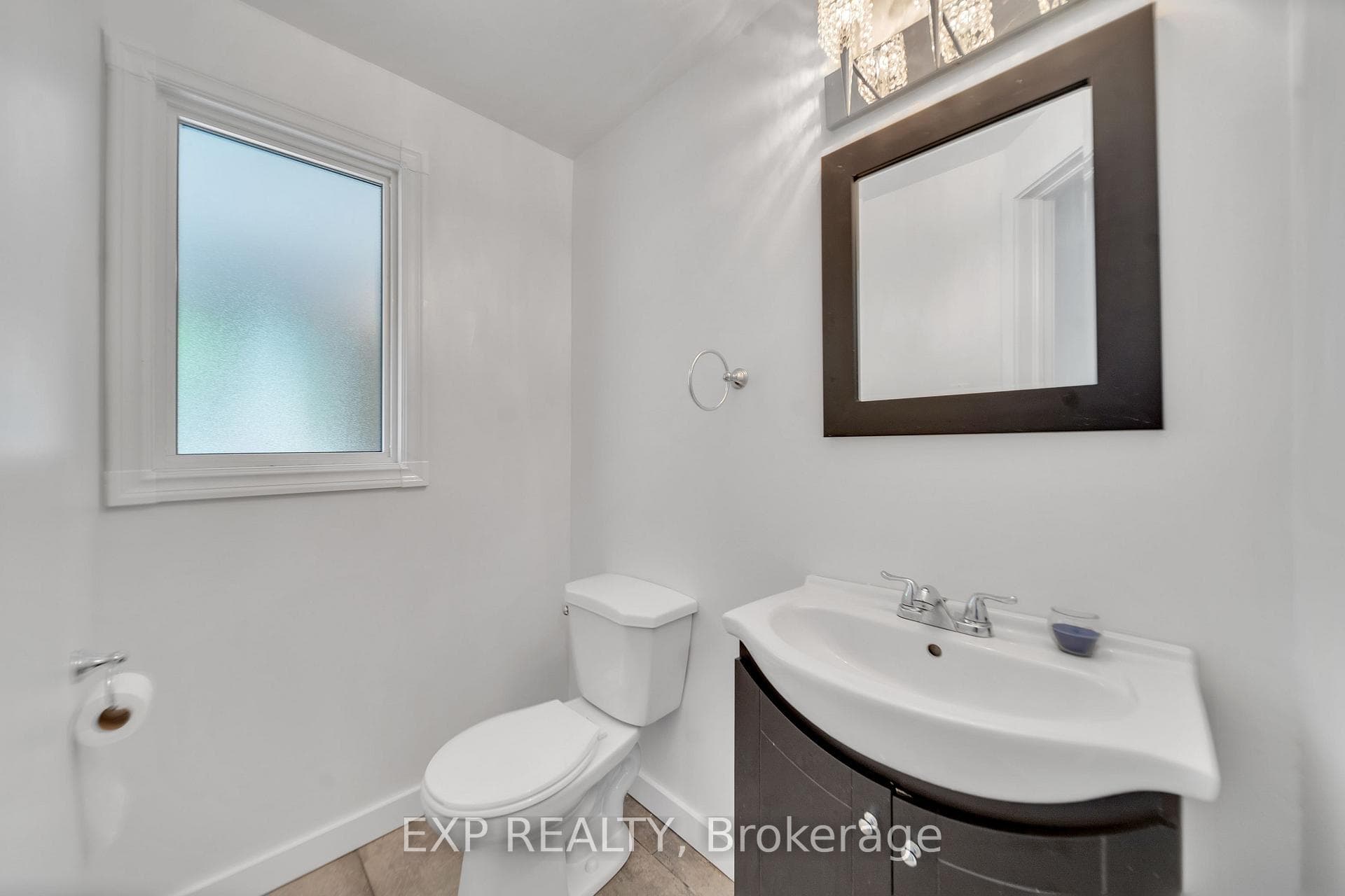 62 Amberwood Square photo 8