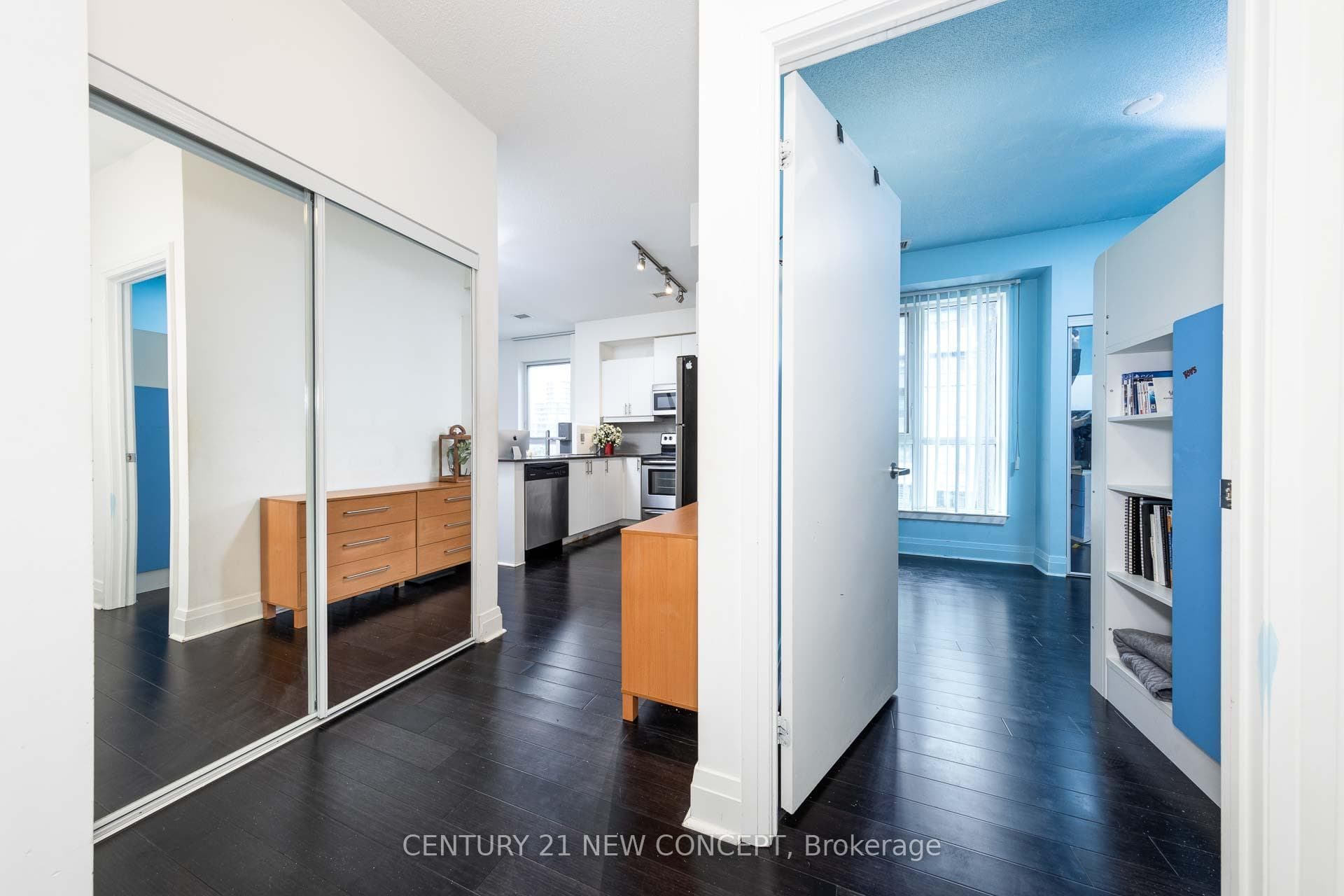 17 Kenaston Gardens Unit 615 photo 4