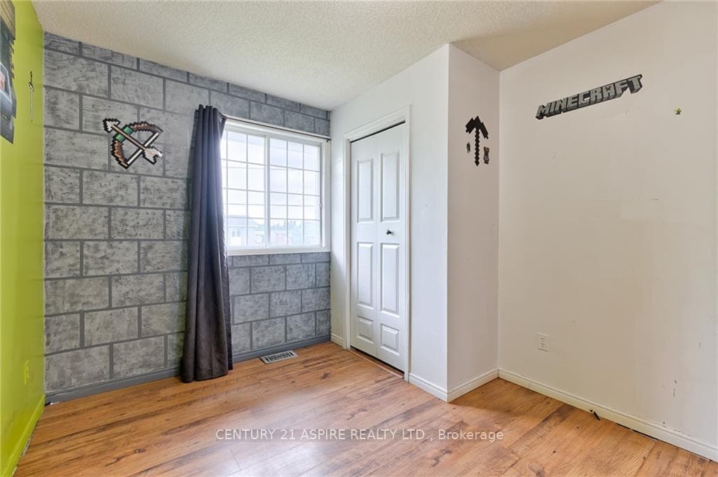 40 PORTAGE Road photo 17