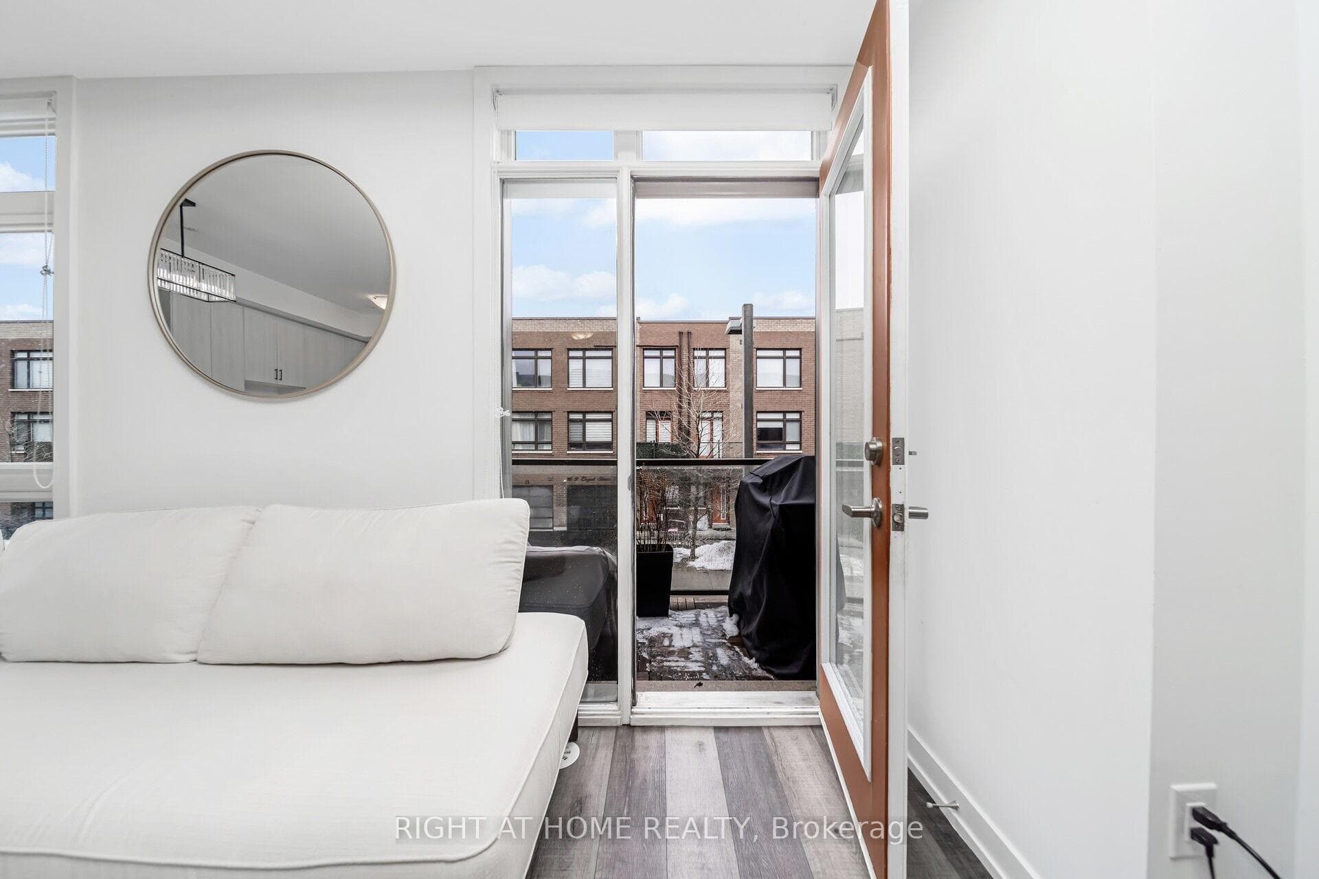 10 Engel Street photo 26