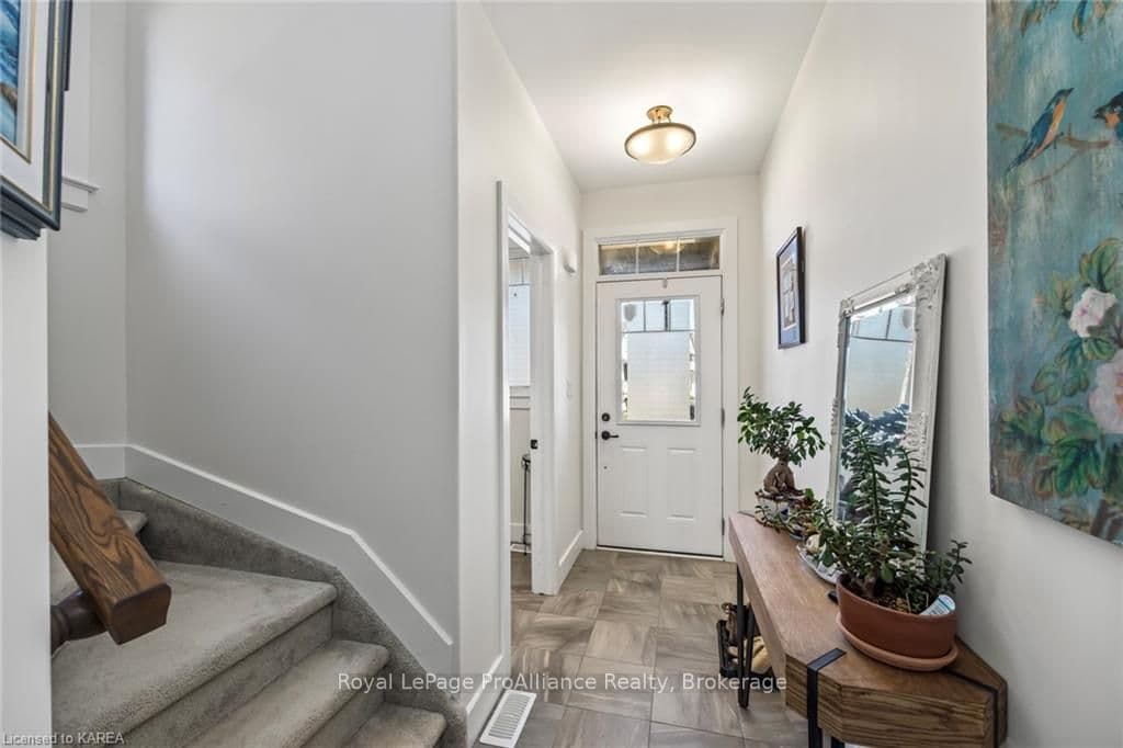 150 DR RICHARD JAMES Crescent photo 10