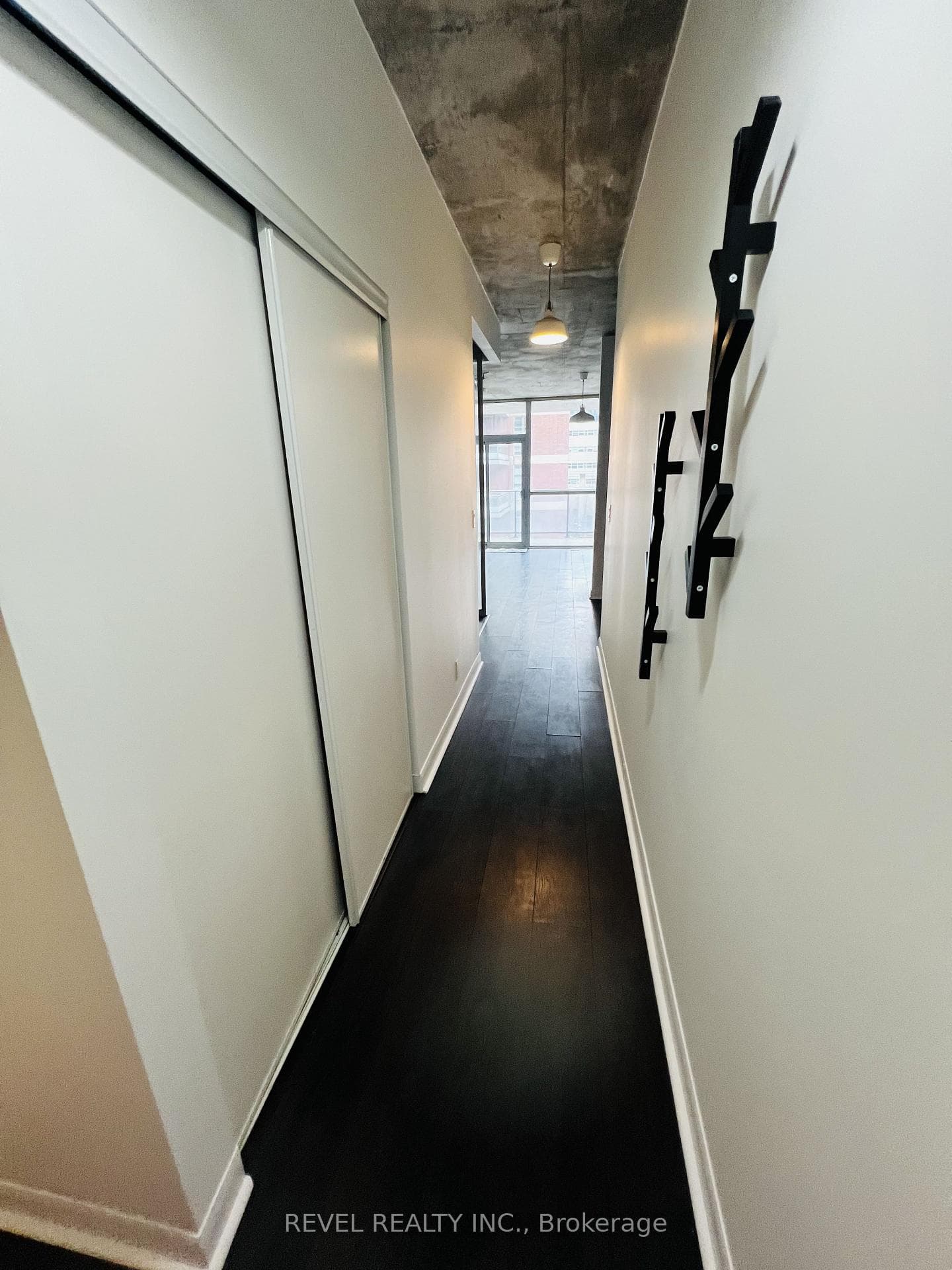 478 King Street Unit 404 photo 6