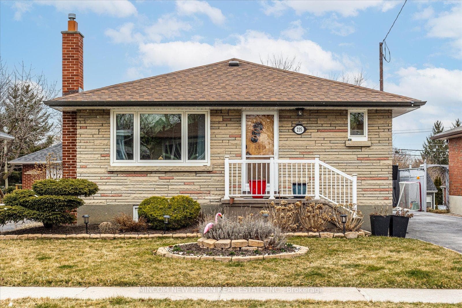 235 Chadburn Street photo 2