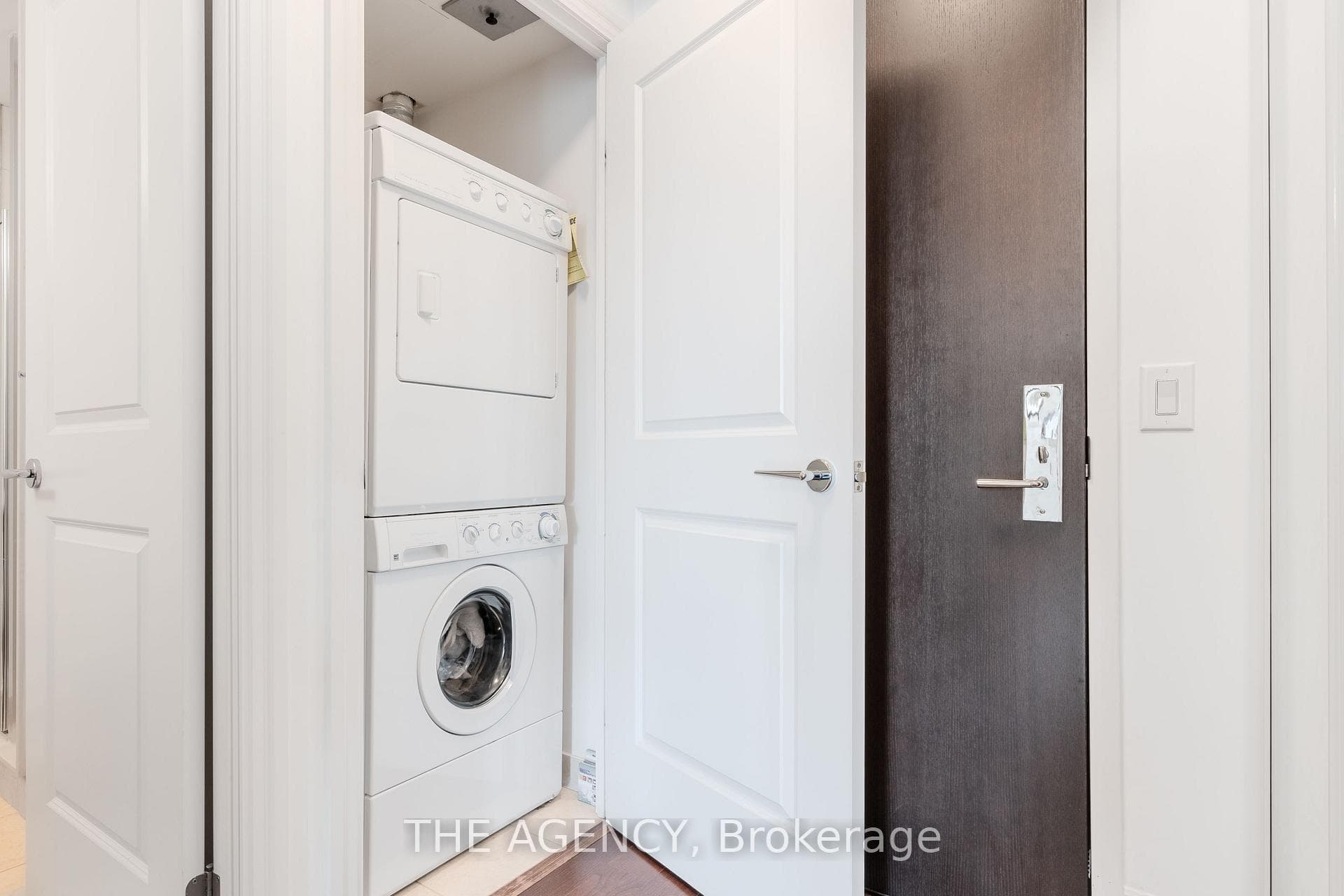 111 Upper Duke Crescent Unit 619 photo 19