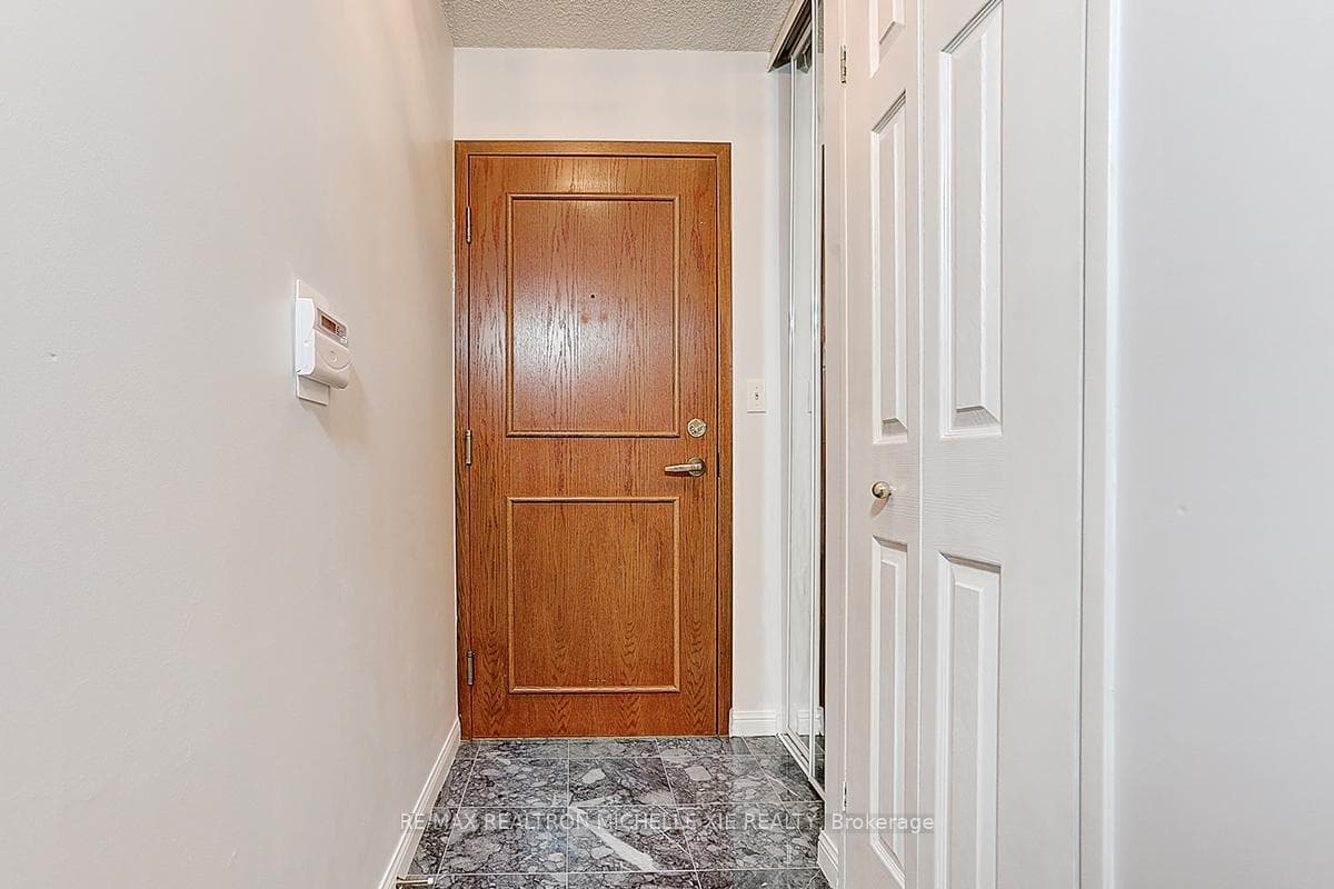 8 Lee Centre Drive Unit Unit503 photo 8
