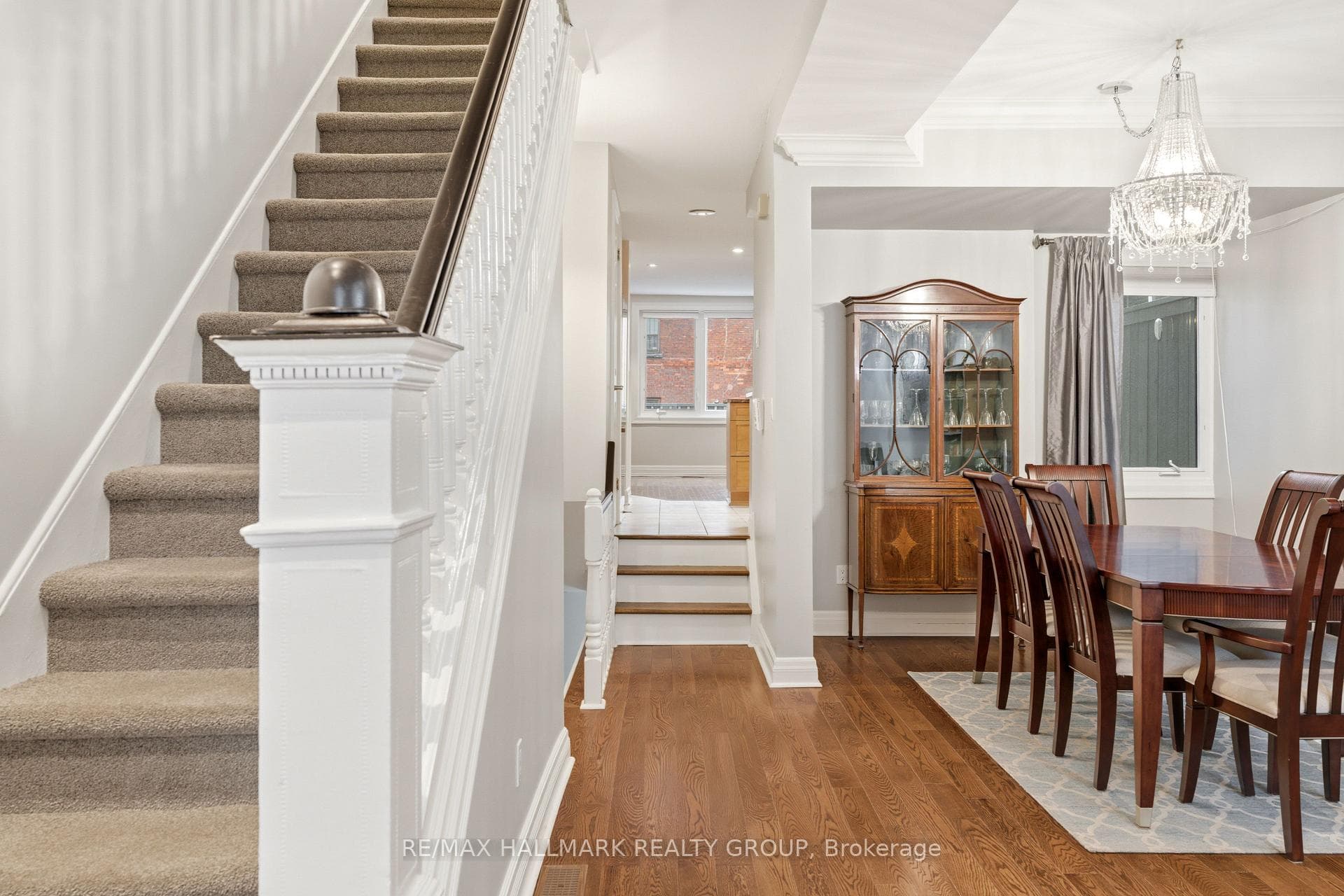 417 Daly Avenue photo 9