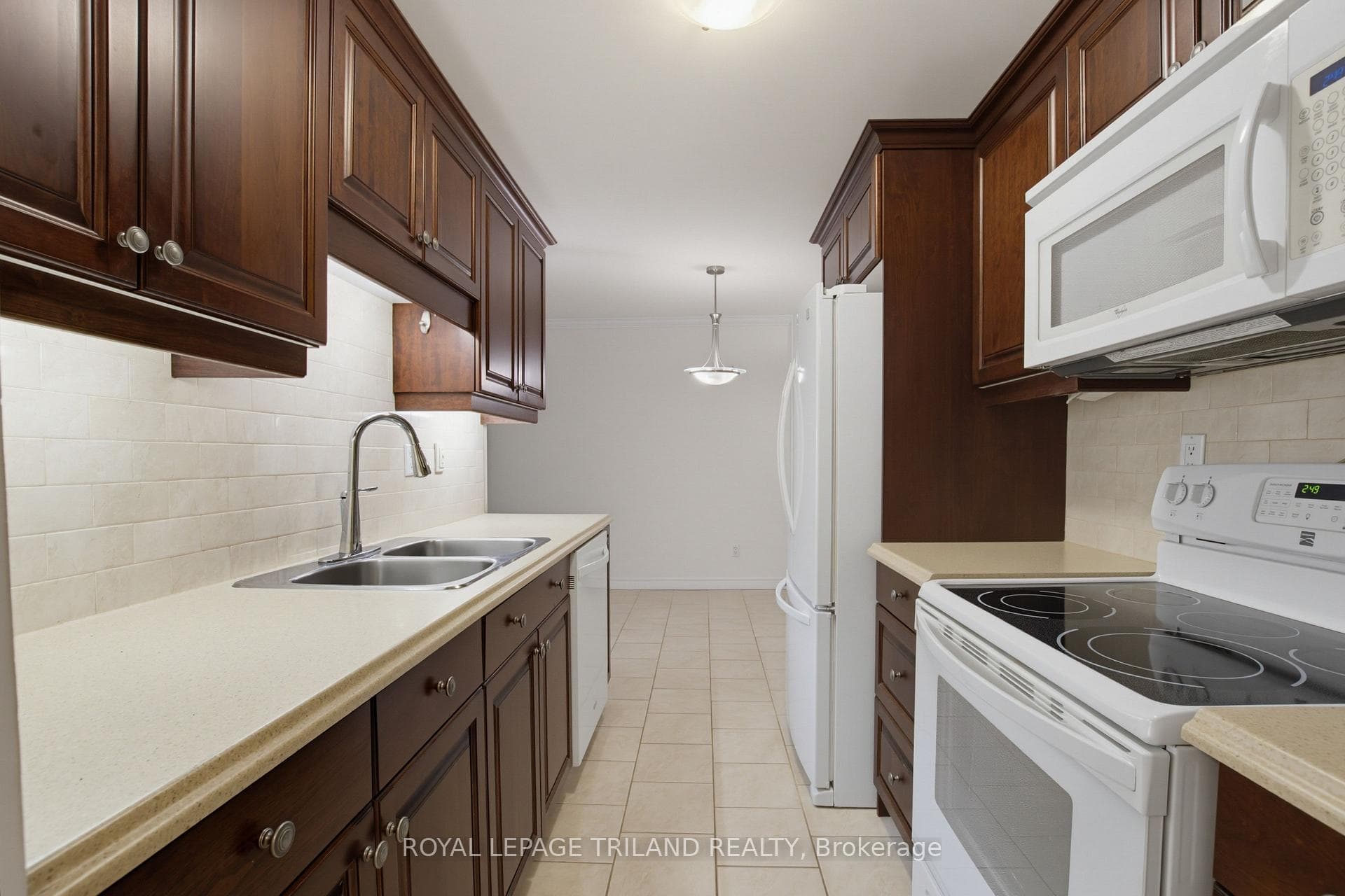 91 Spruce Street Unit 104 photo 2
