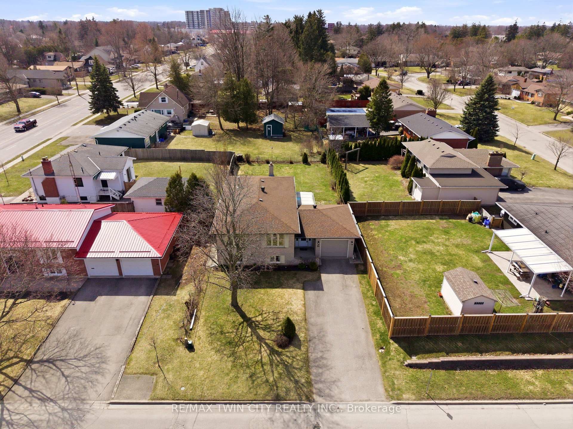 35 Bernard Avenue photo 37