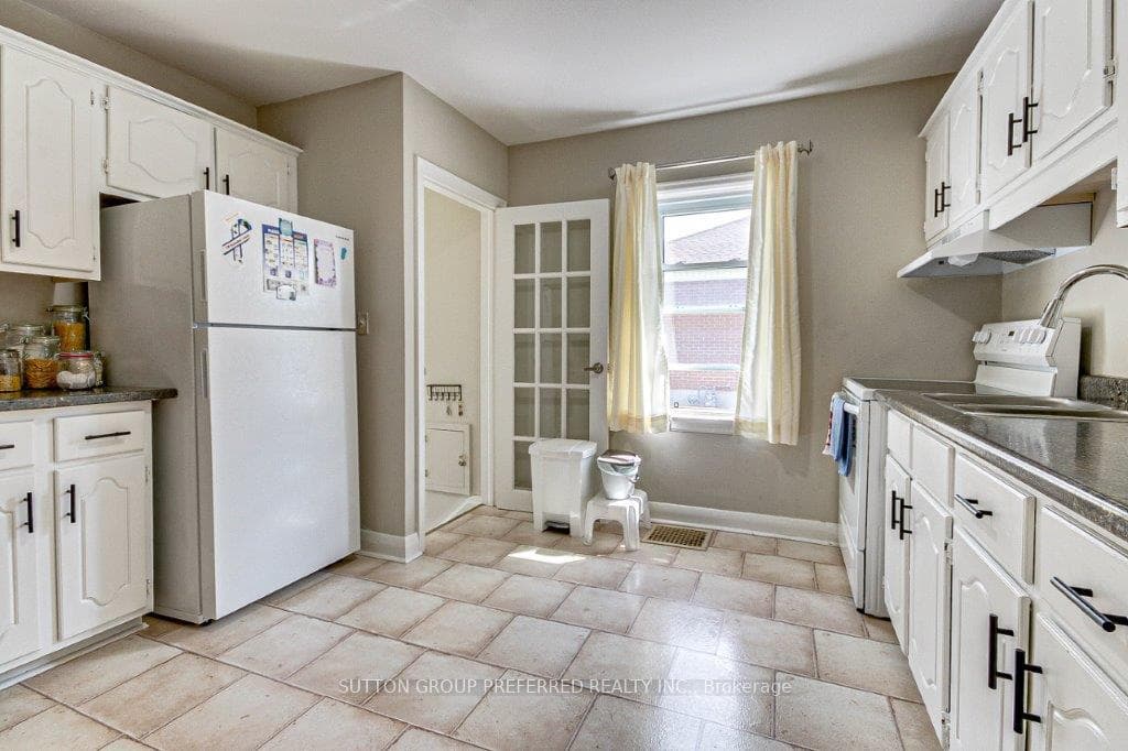 1837 Park Avenue photo 9