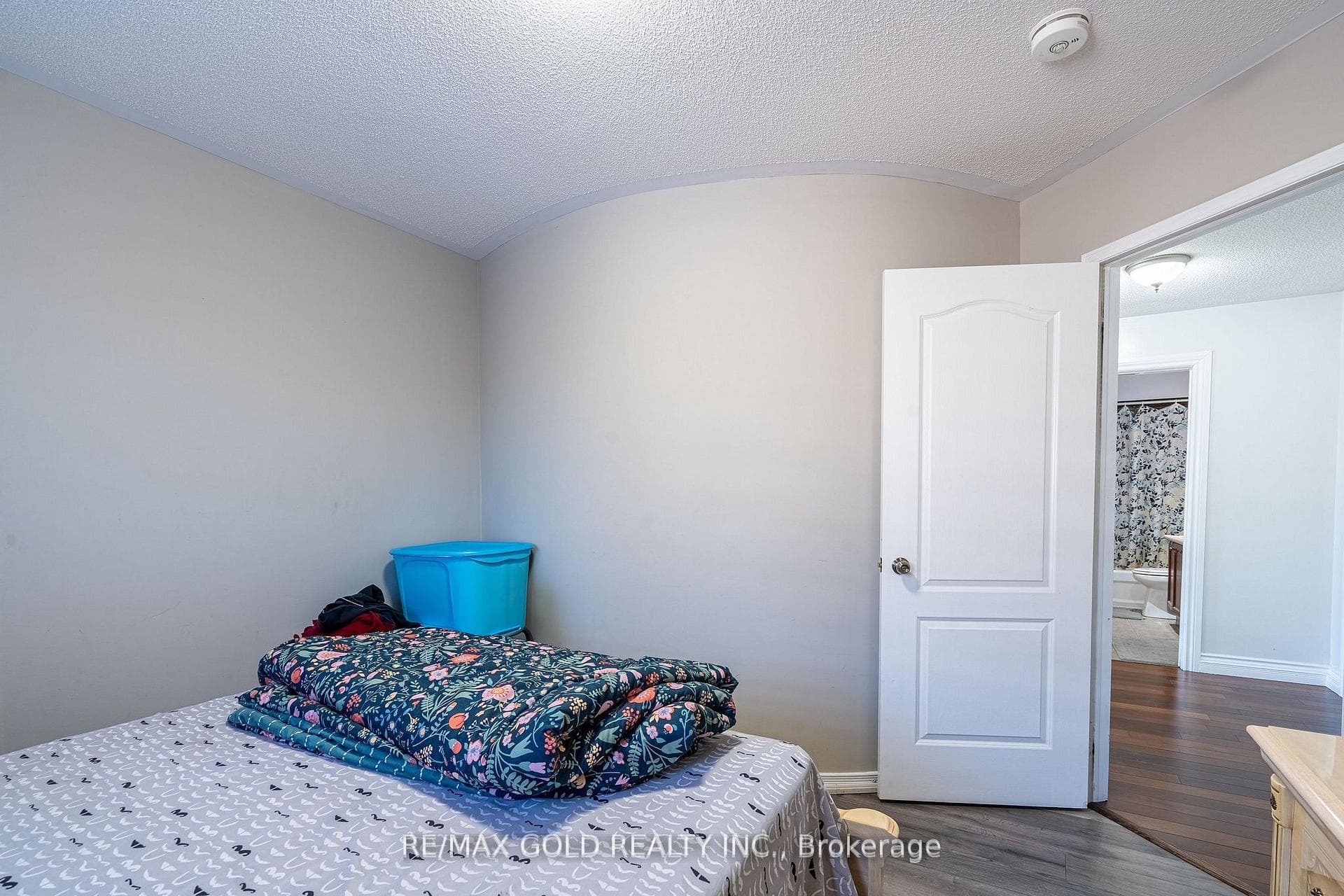 32 Courtsfield Crescent photo 32