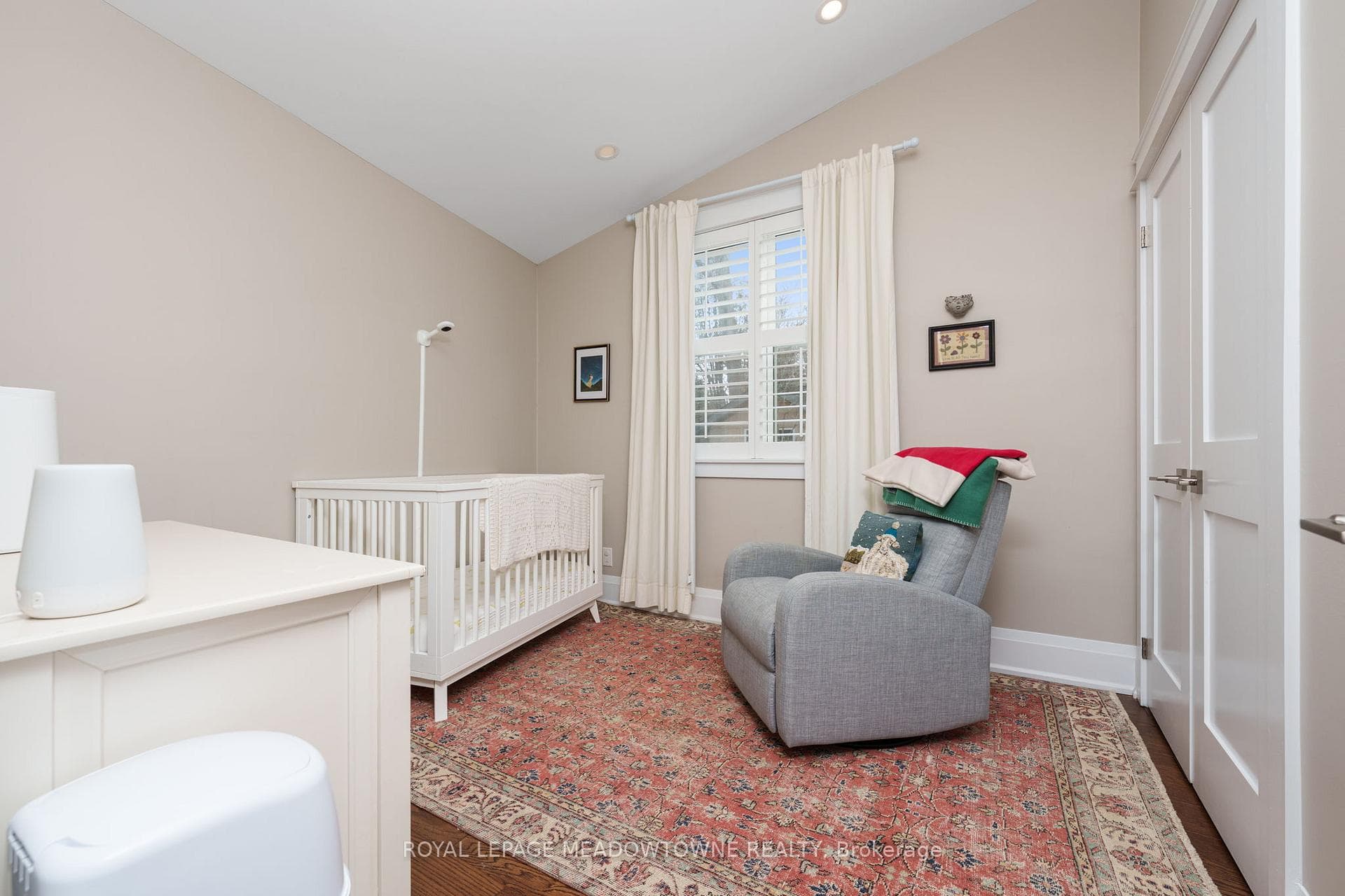 2 Bennett Place photo 37
