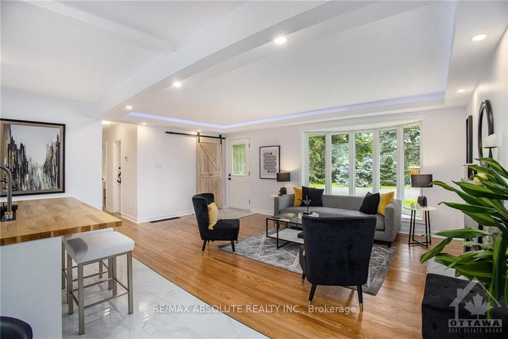 90 HARRIS Place photo 4
