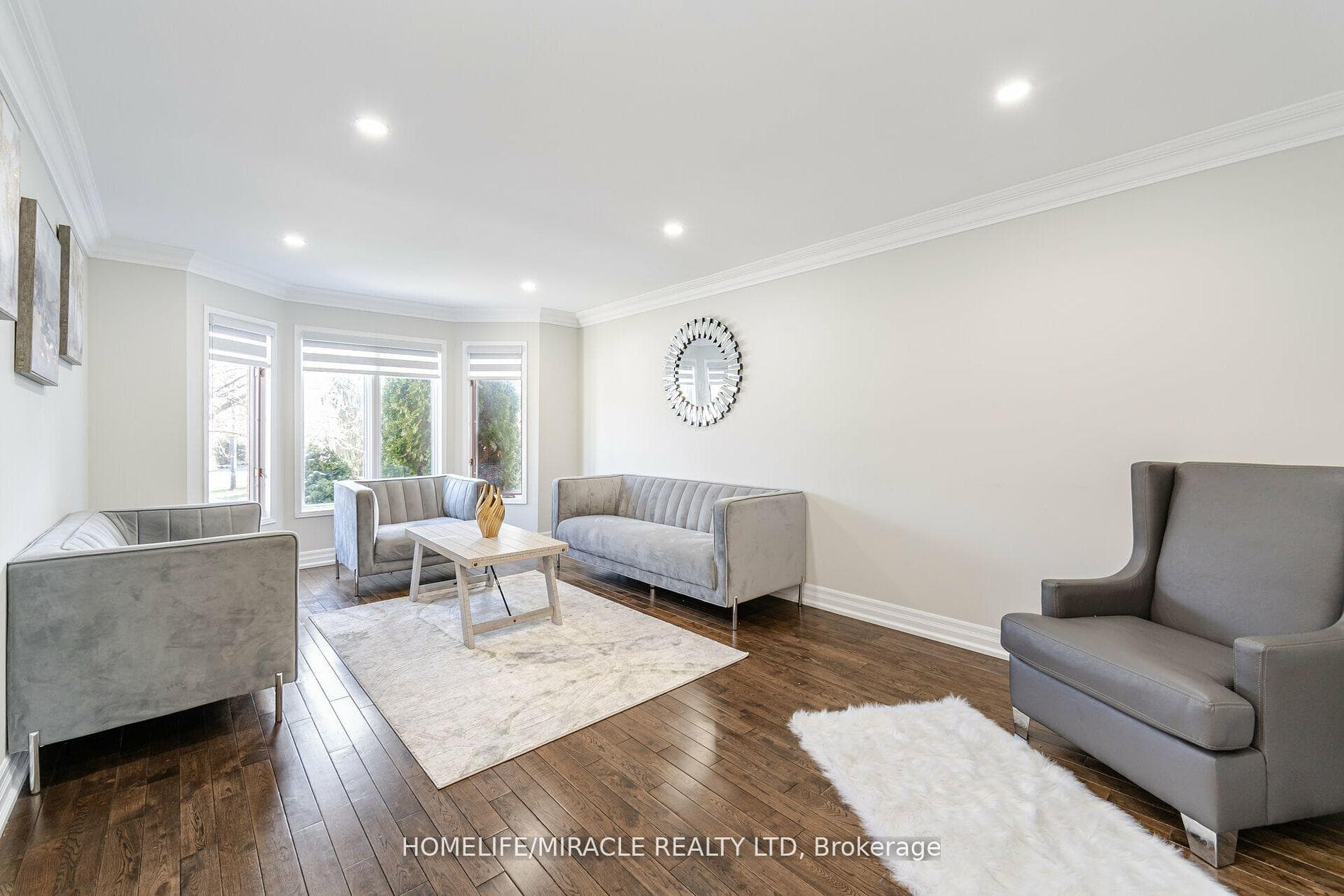 327 Fiddlers Court photo 6