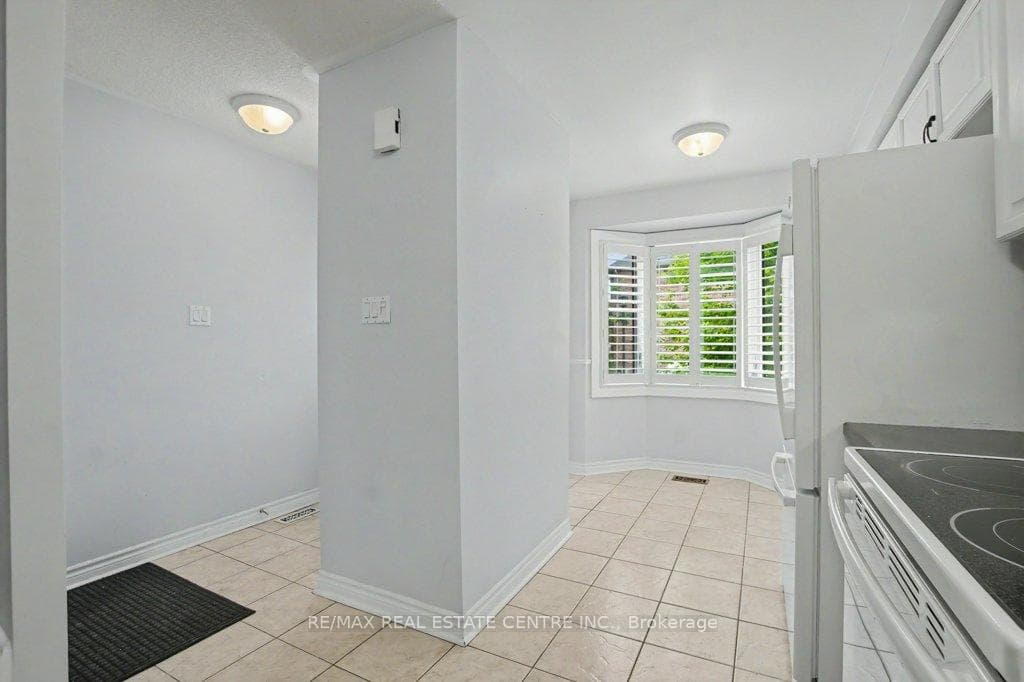 76 River Drive Unit 10 photo 9