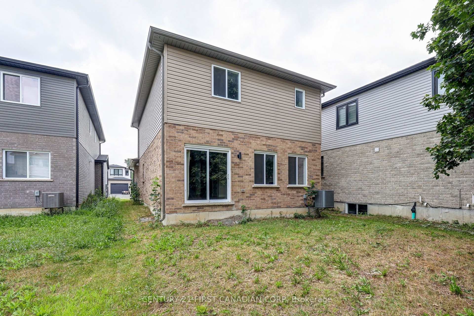127 Marconi Court photo 10