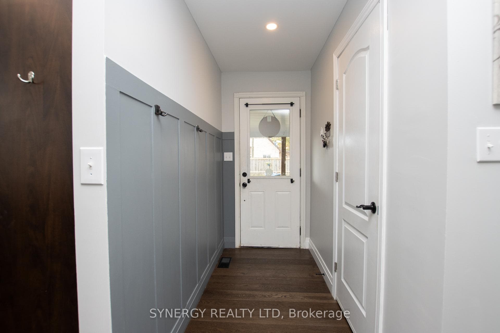 230 Currie Street photo 13