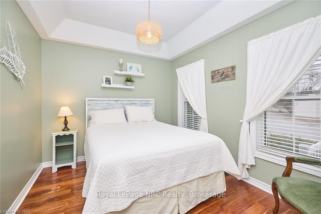 608 Simcoe Street Unit 13 photo 10