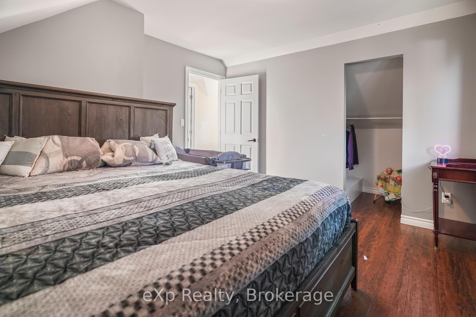 171 Clyde Street photo 30