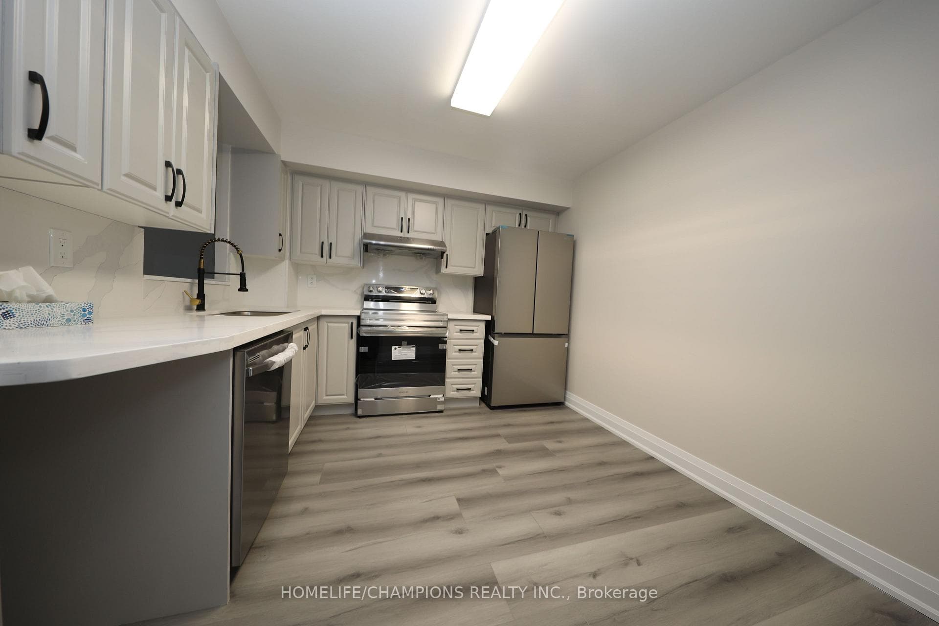 410 Mclevin Avenue Unit 201 photo 15