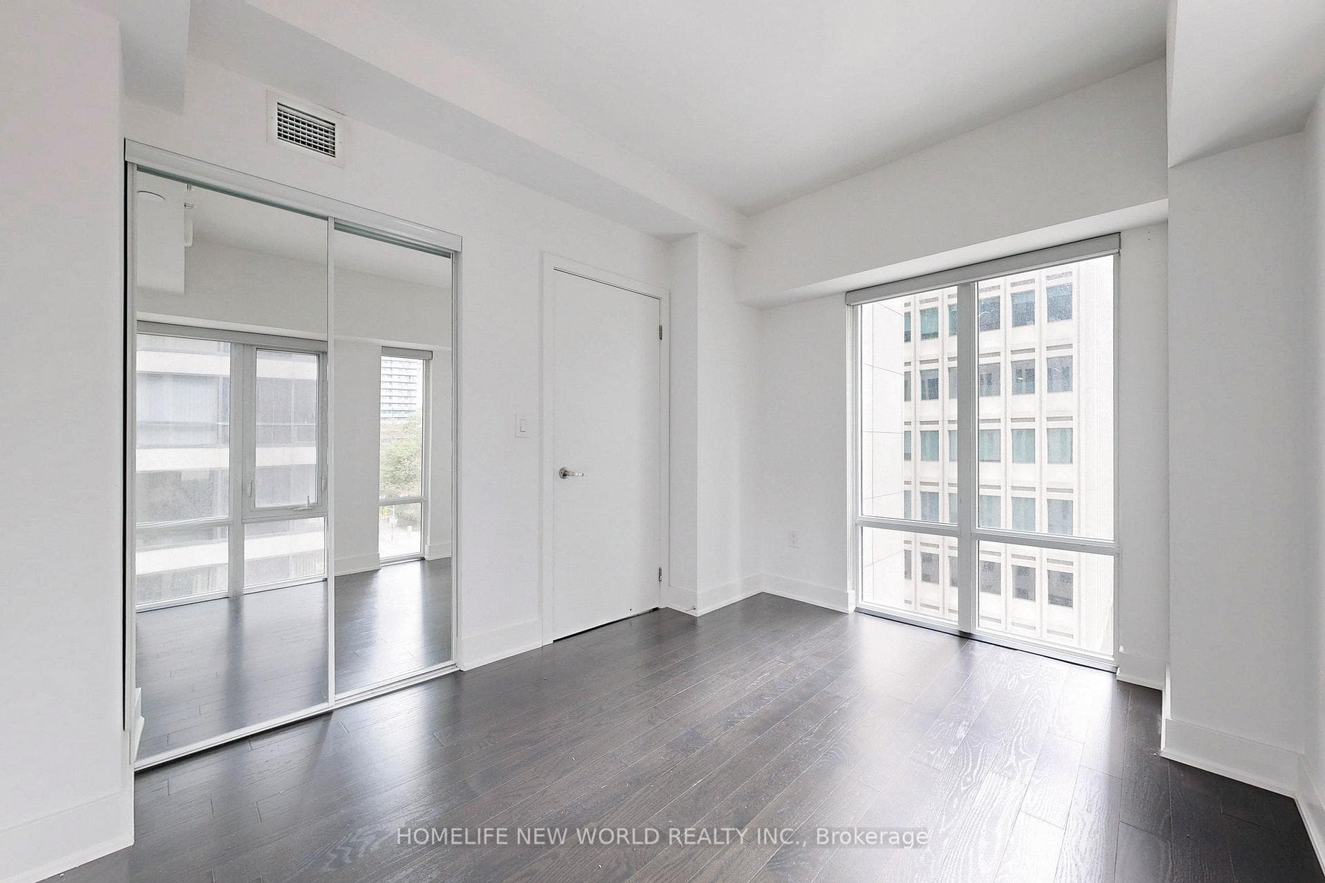 955 Bay Street Unit 625 photo 6