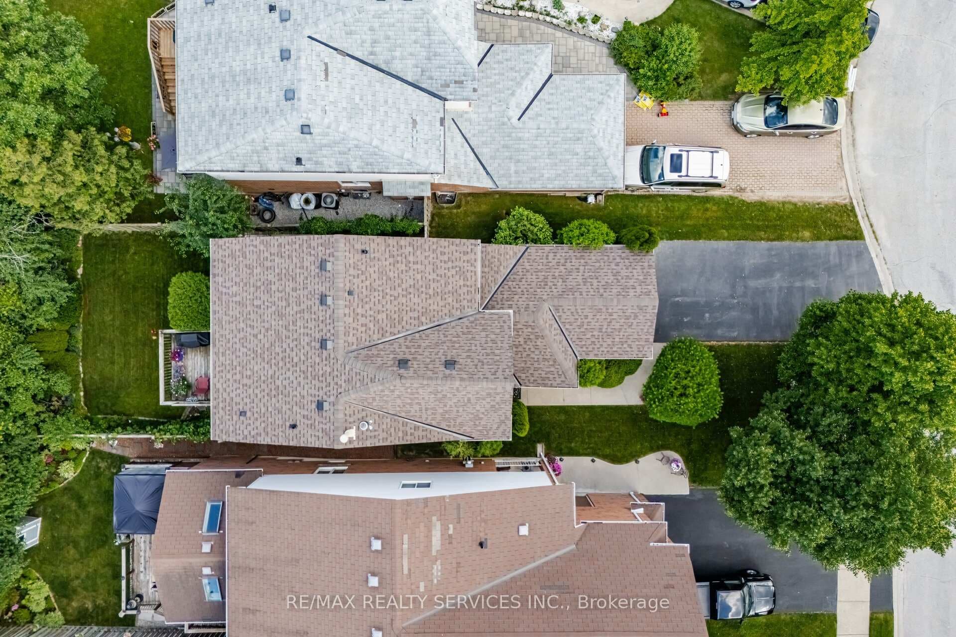 38 Furrows End photo 44