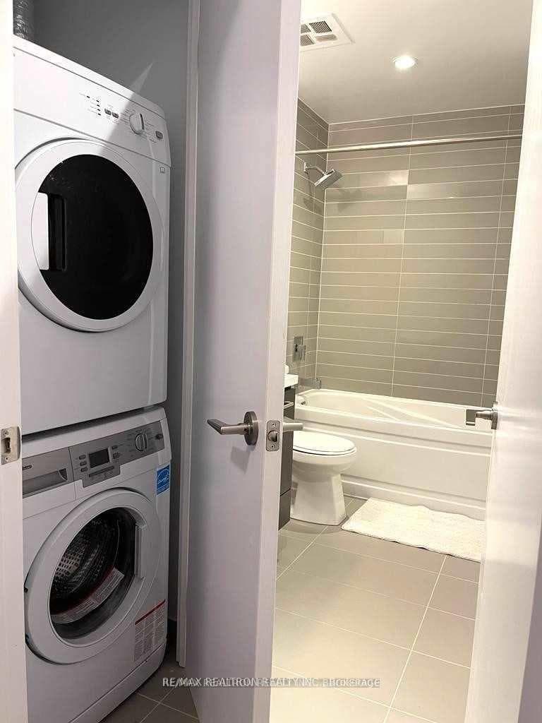 87 Peter Street Unit 4007 photo 23