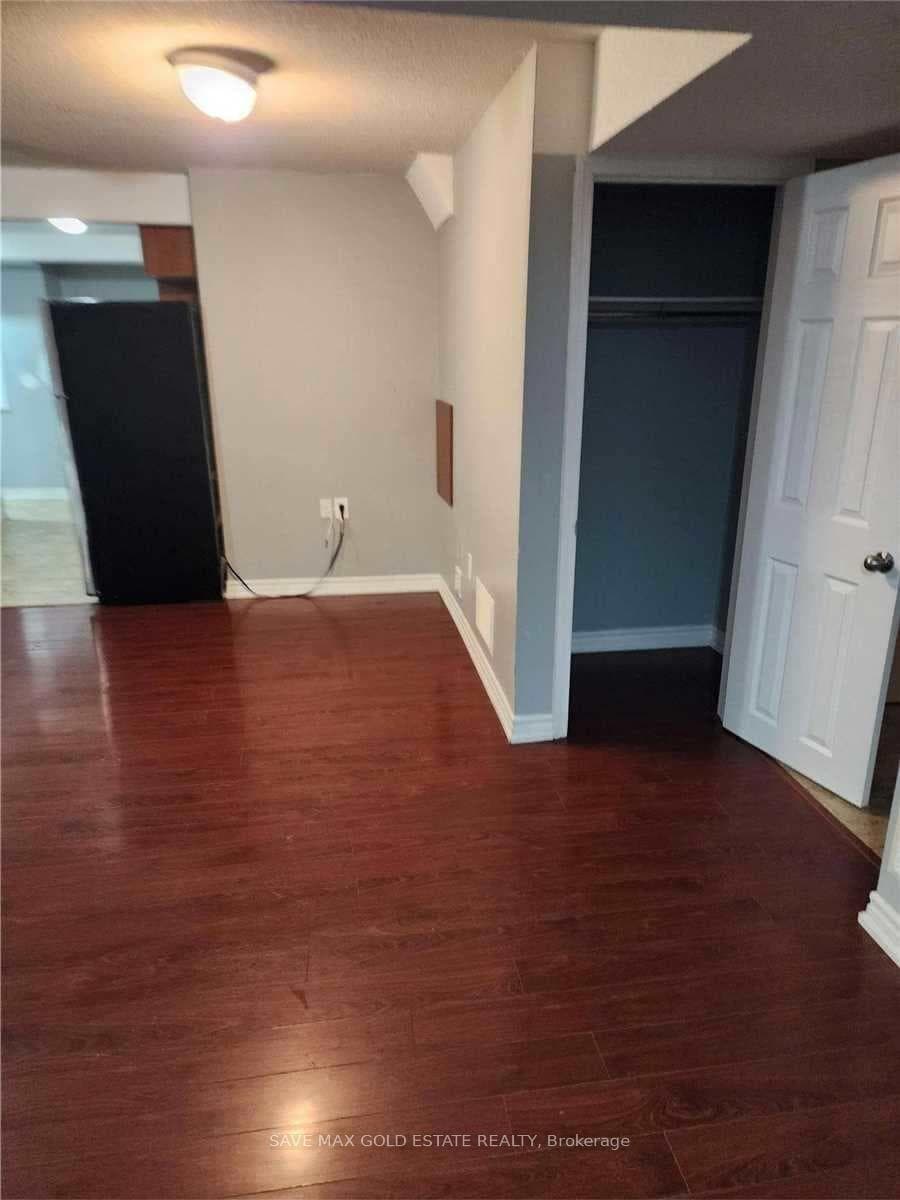 9 Troyer Street Unit Bsmt photo 12