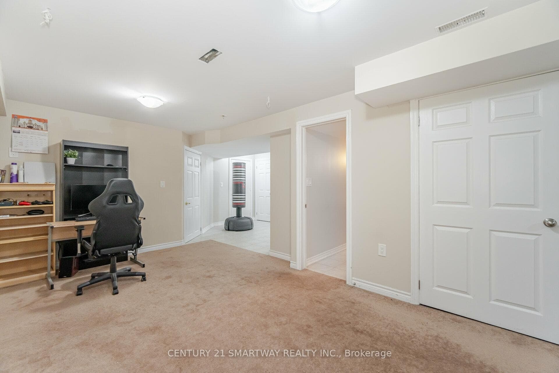 74 Peace Valley Crescent photo 32