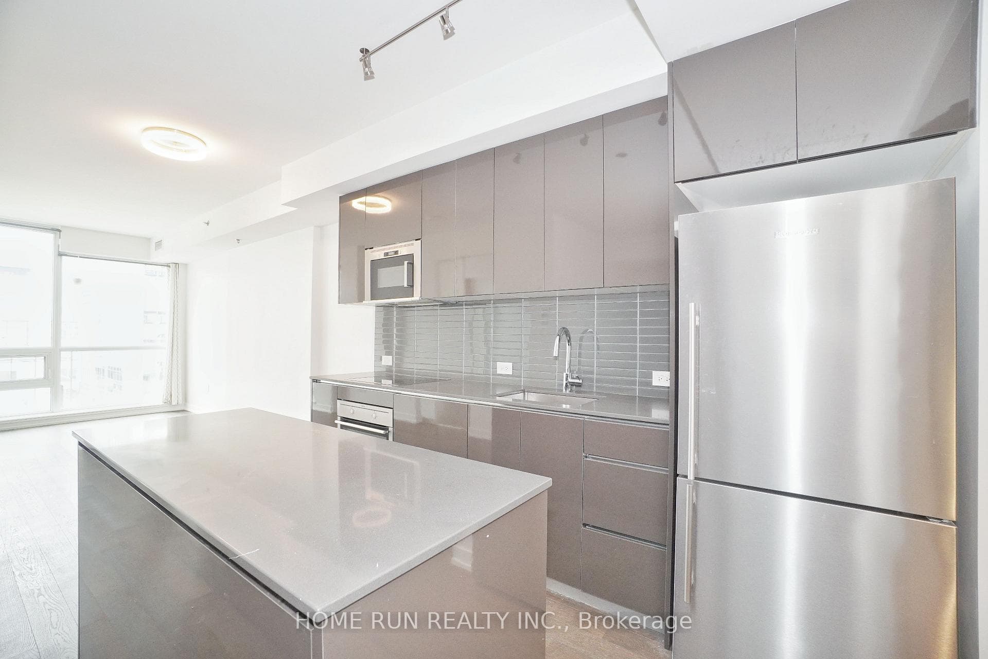199 SLATER Street Unit 601 photo 7