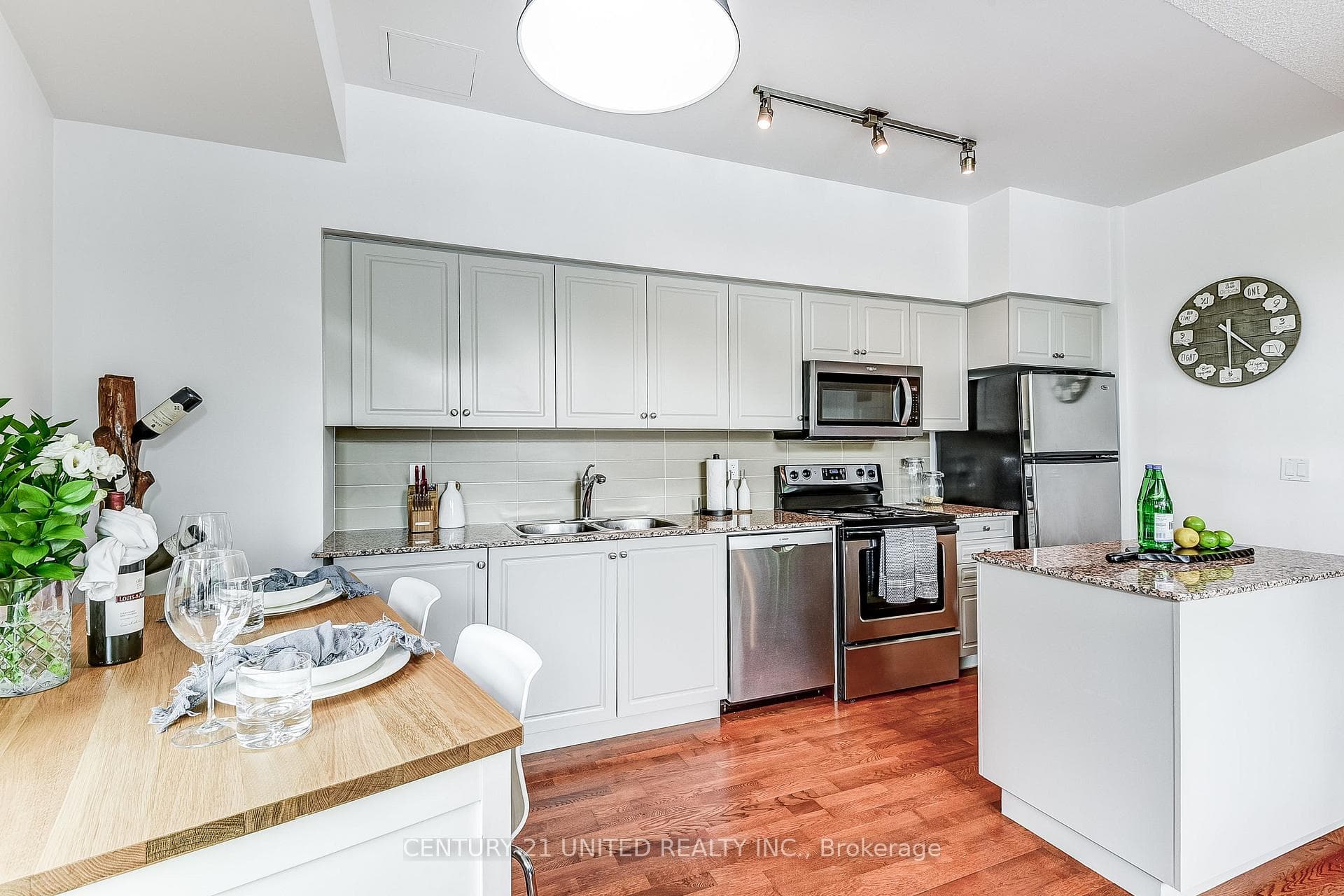 209 Fort York Boulevard Unit 164 photo 11
