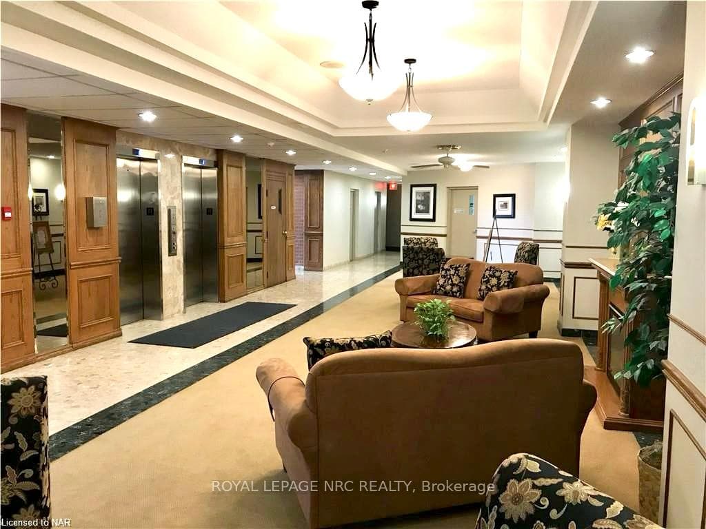 2 Elevators in the Lobby