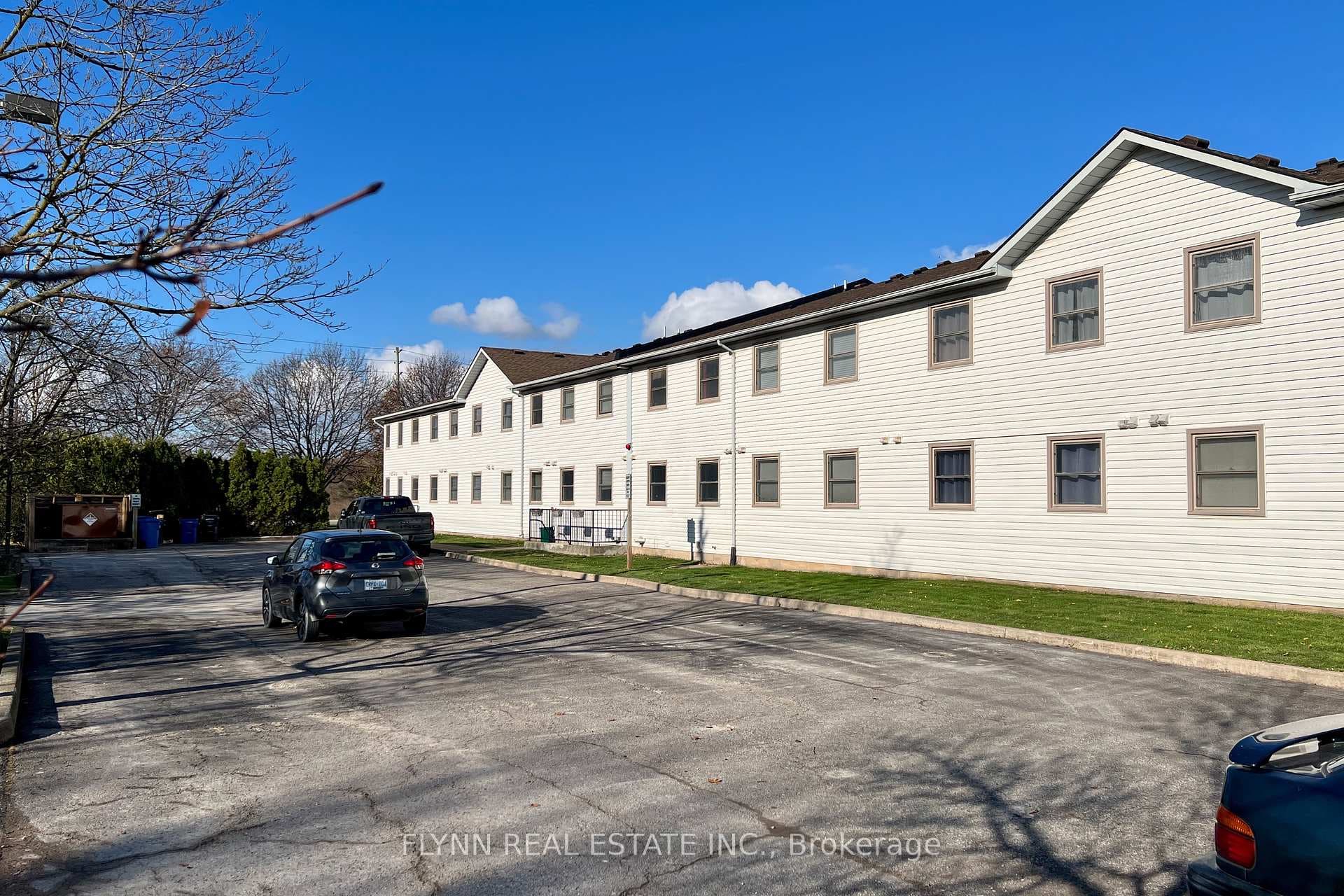 2 Walnut Street Unit 105 photo 16