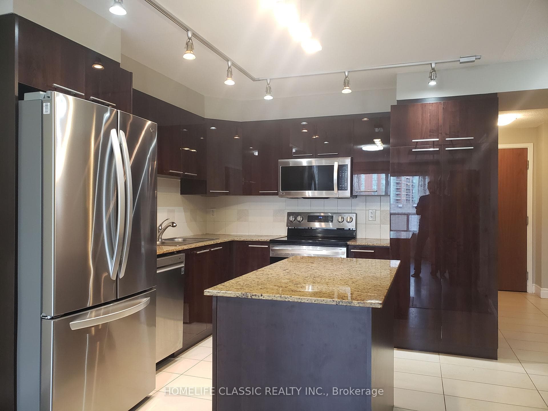 39 Galleria Parkway Unit 619 photo 5