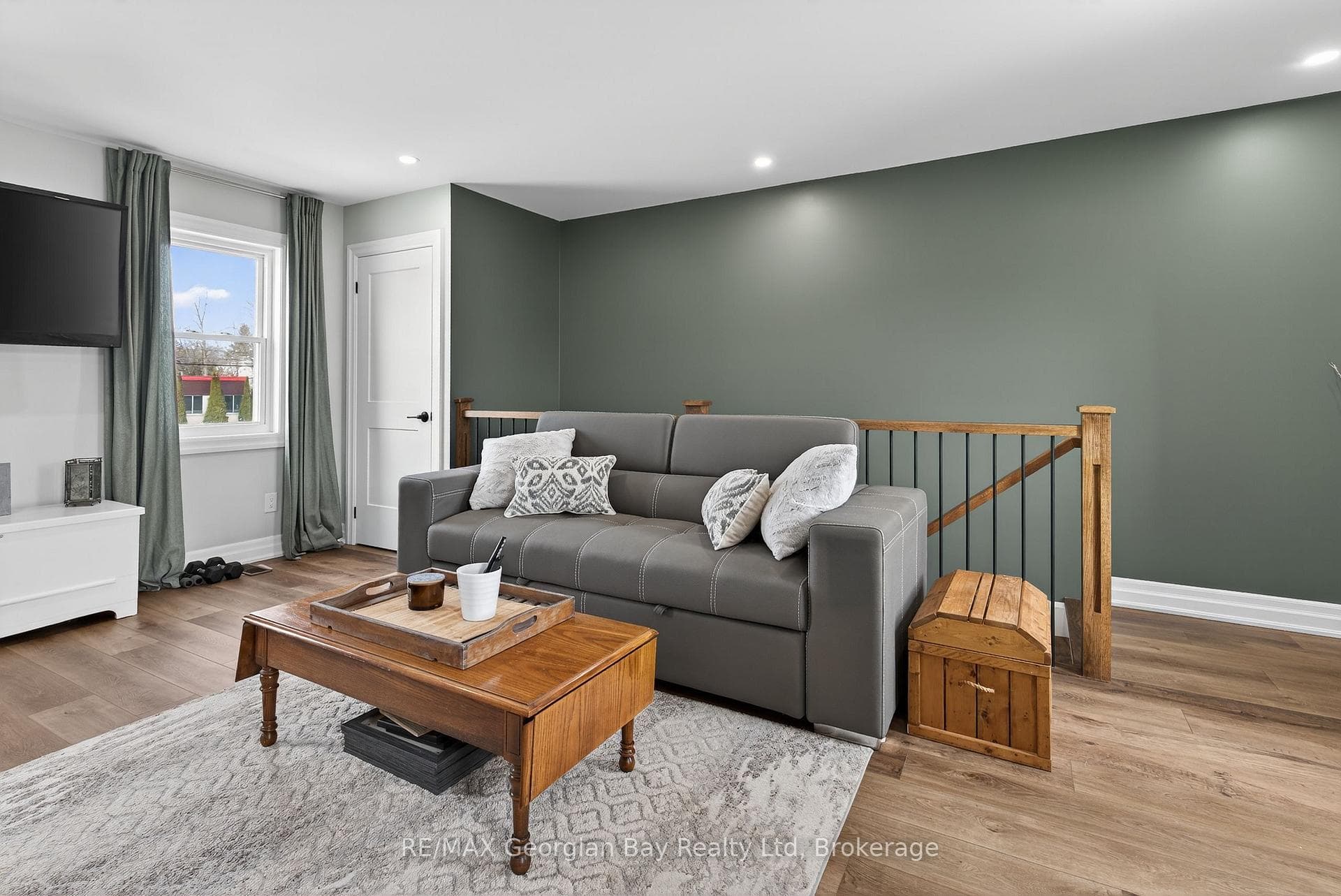449 Park Street photo 15