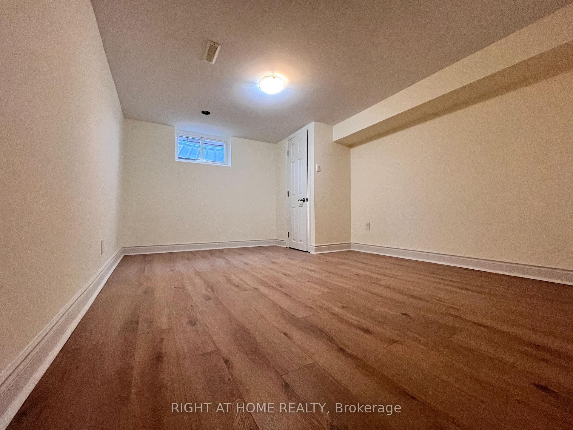 195 Taylor Mills Drive Unit Lower photo 9