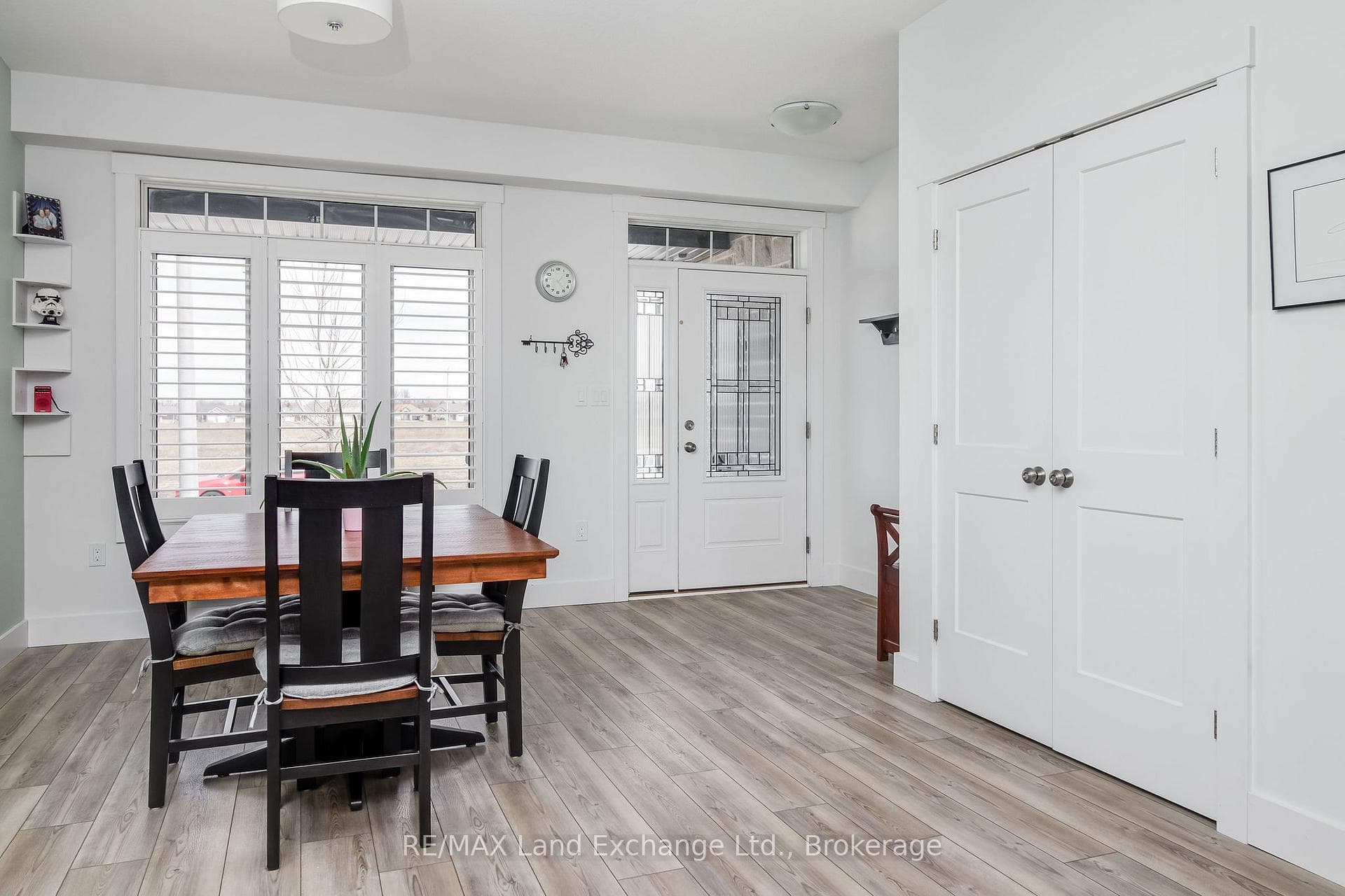 506 Ivings Drive photo 2