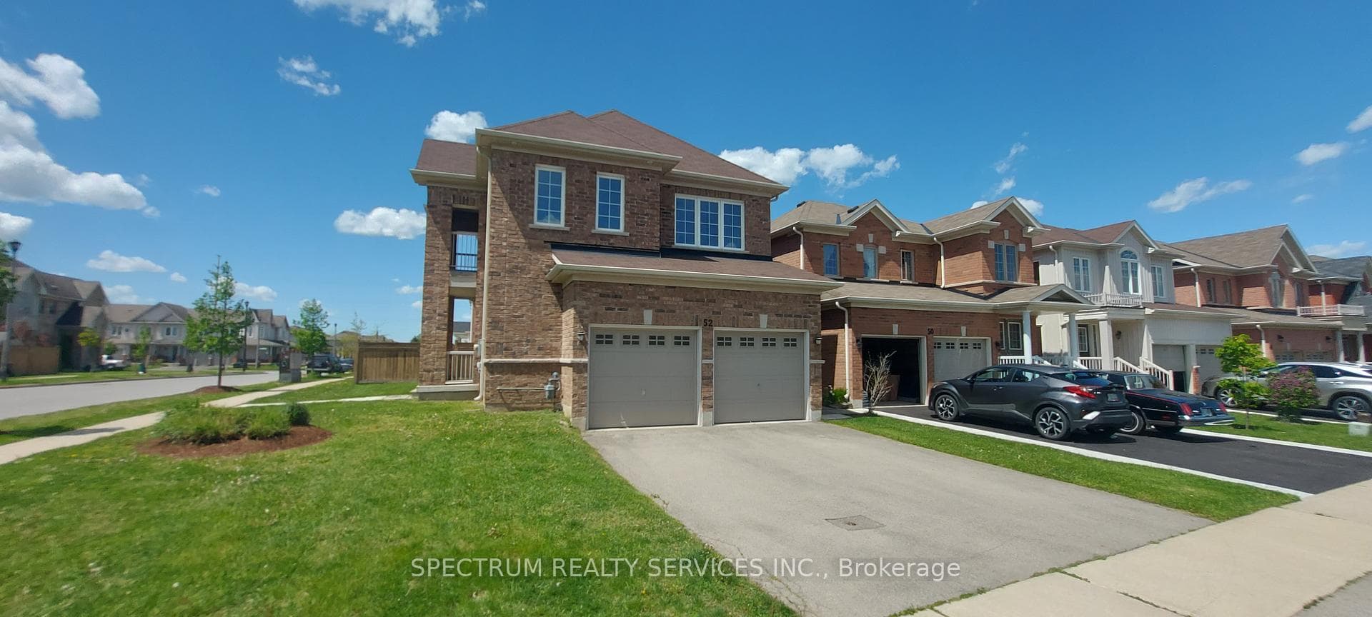 52 Fred Fisher Crescent photo 1