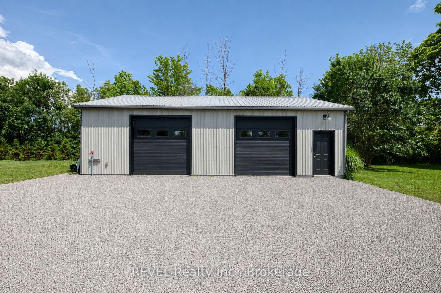 1009 Canboro Road photo 3