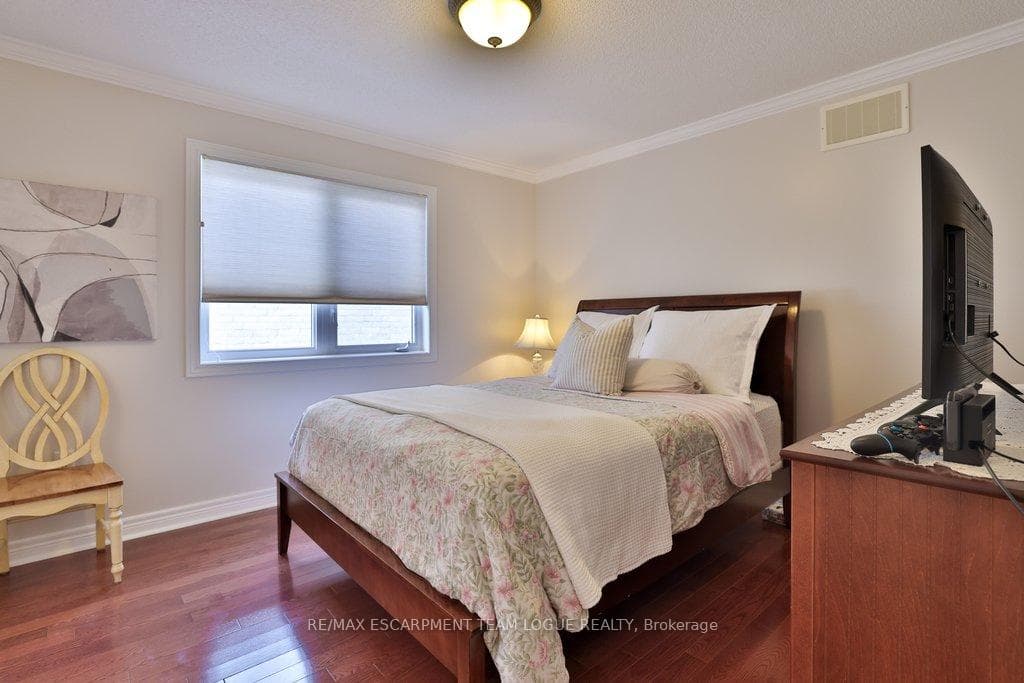 2253 Colonel William Parkway photo 25