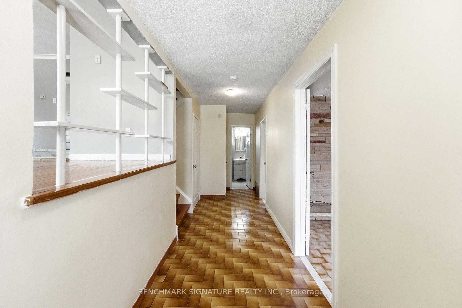 51 Baybrook Crescent photo 5