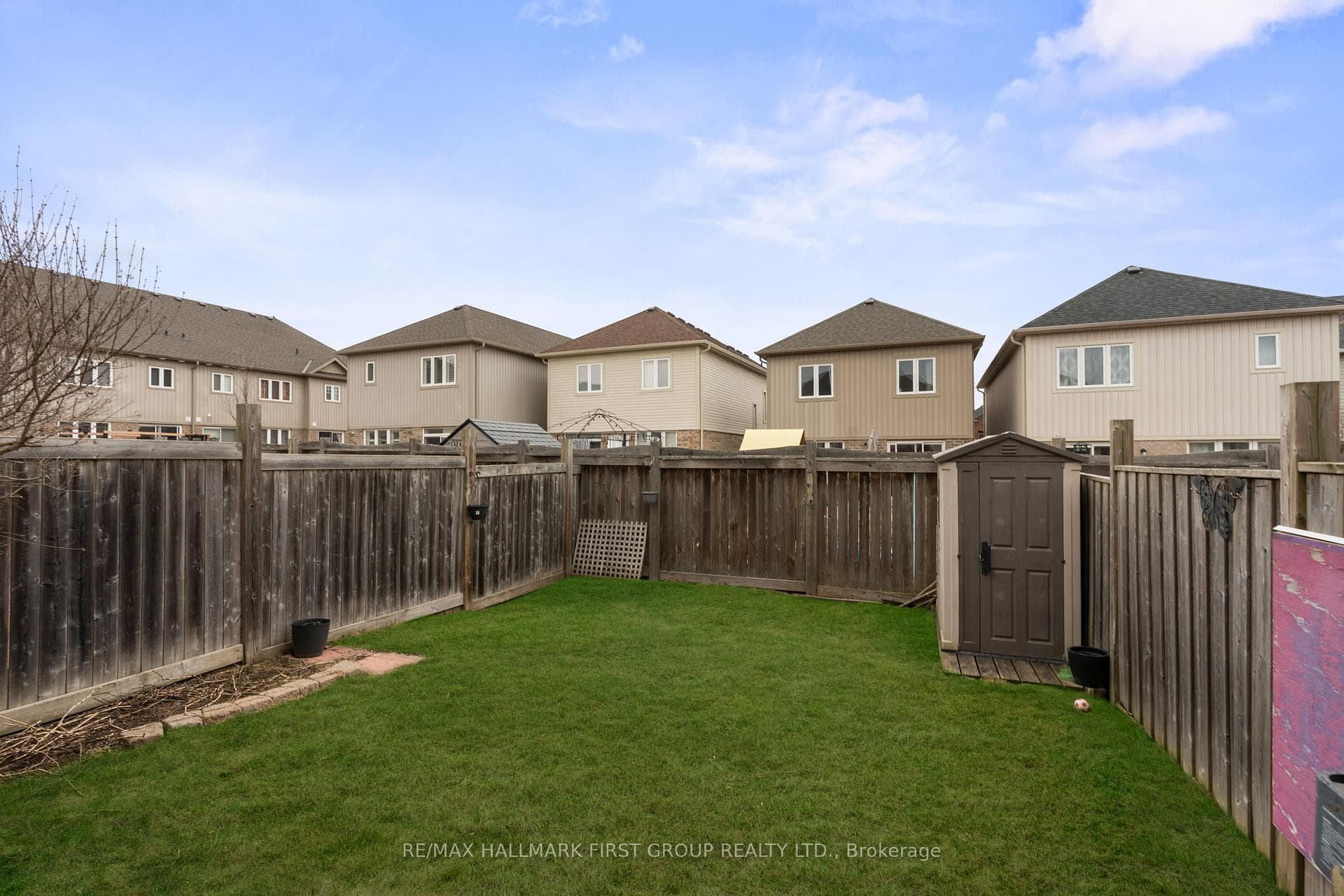 253 Sprucewood Crescent Unit 8 photo 35