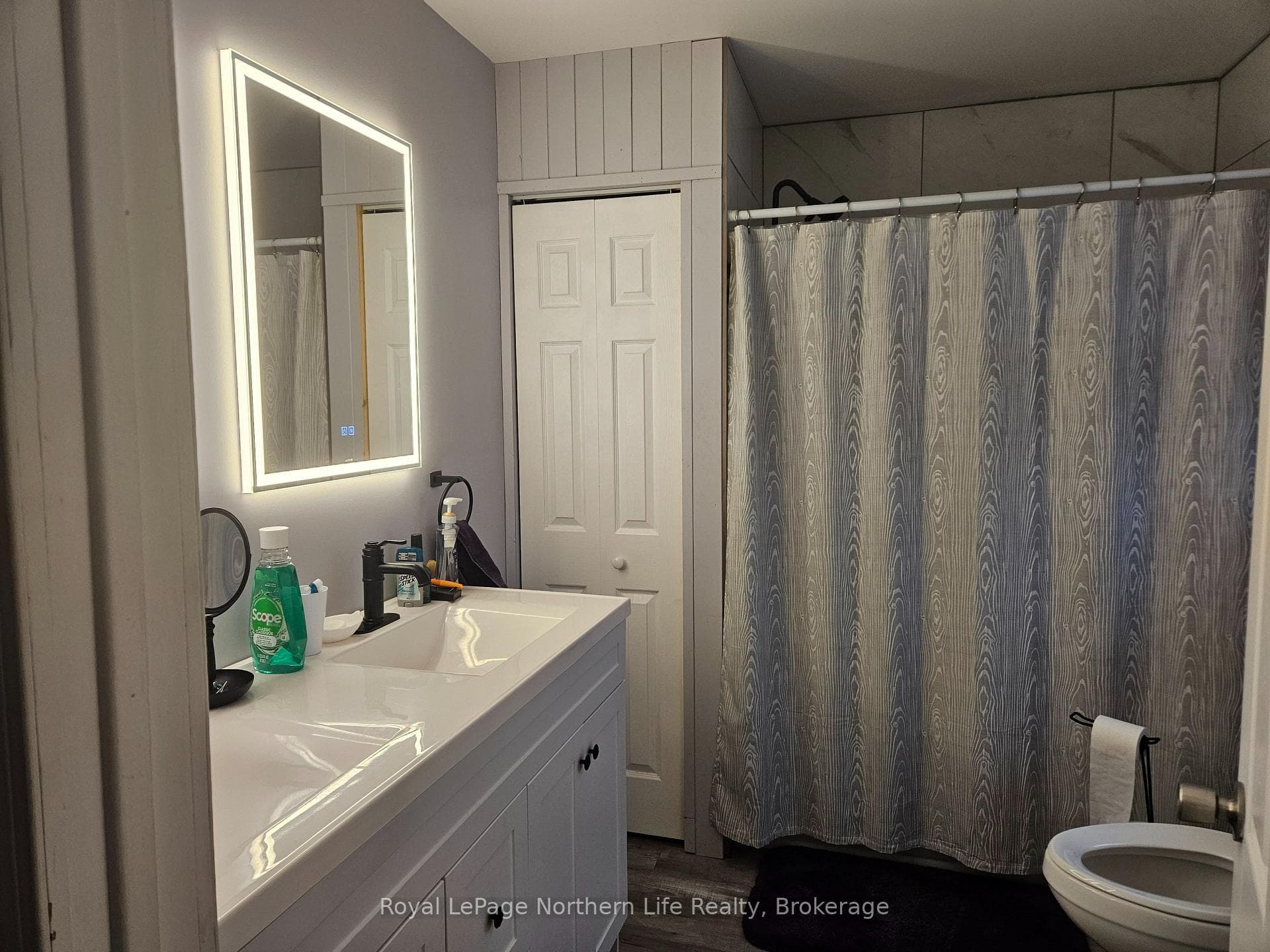 431 BRYDGES Street photo 14