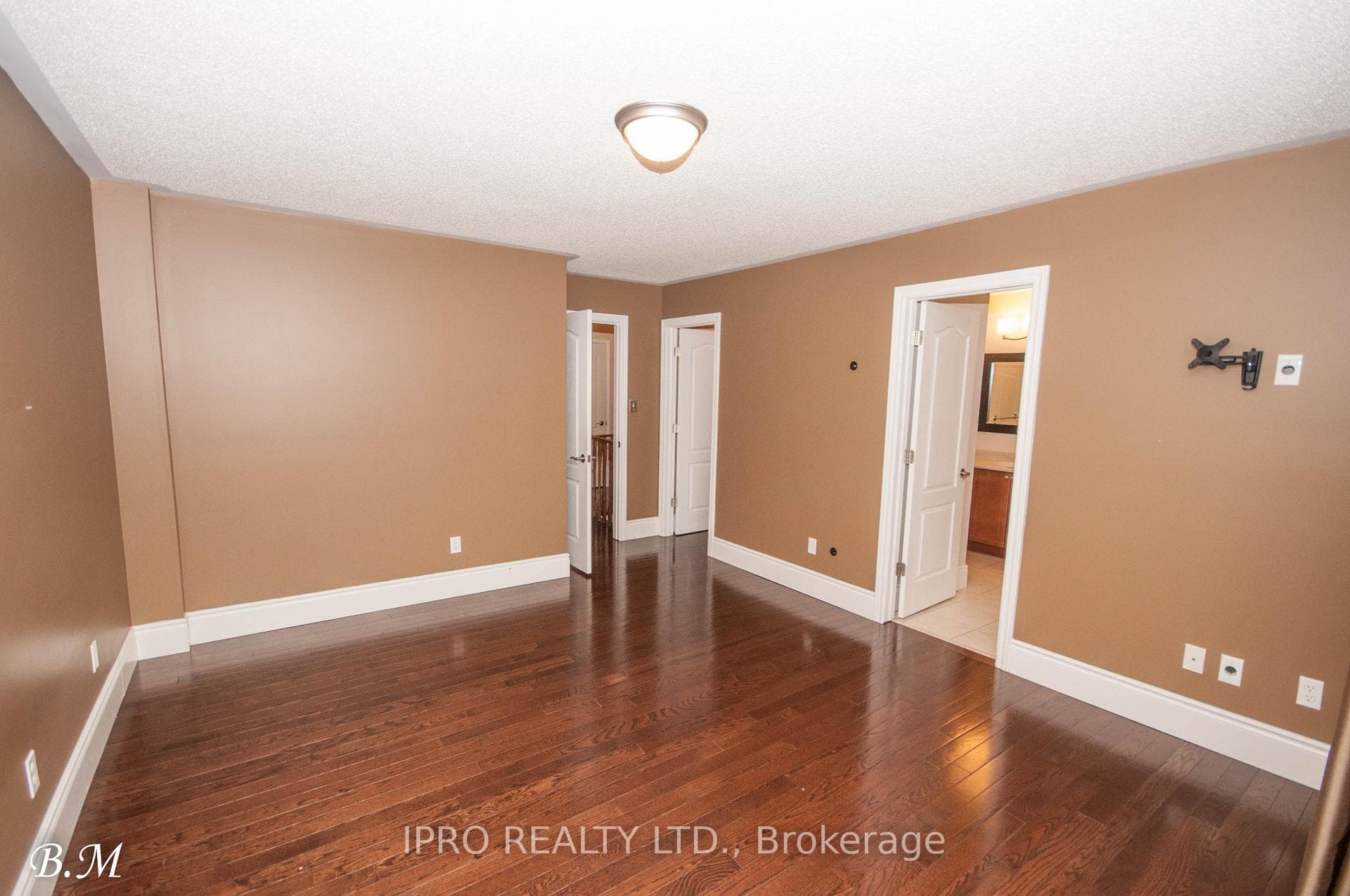 5854 Blue Spruce Avenue photo 22
