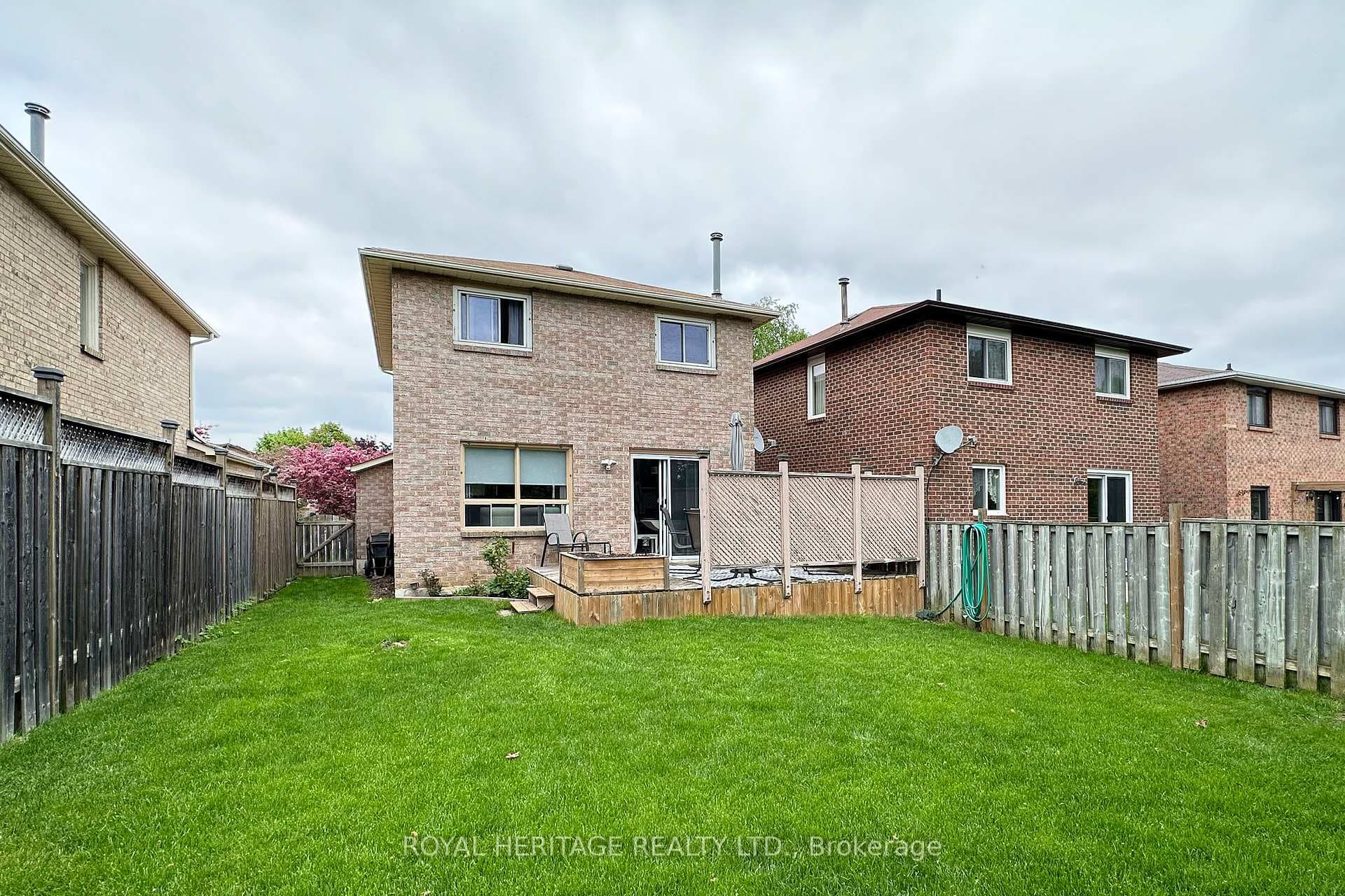 655 Sultana Square photo 27
